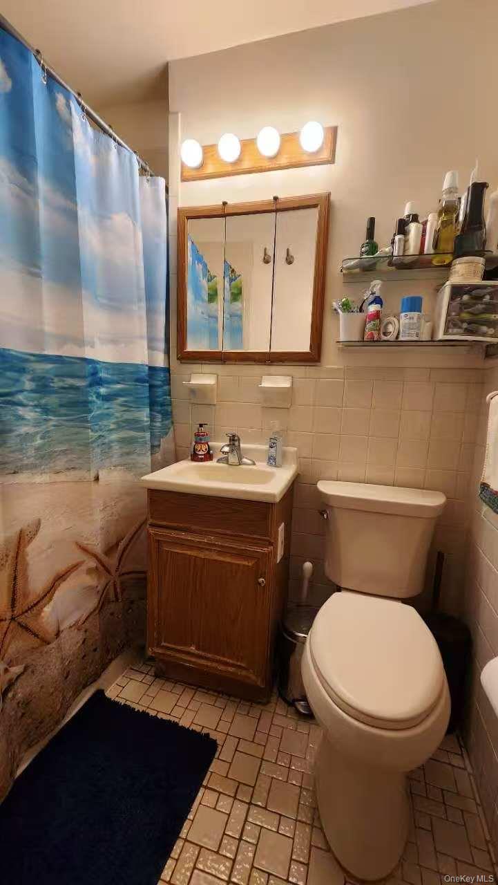 #12 photo, 11516 Poppenhusen Avenue, College Point , NY 11356