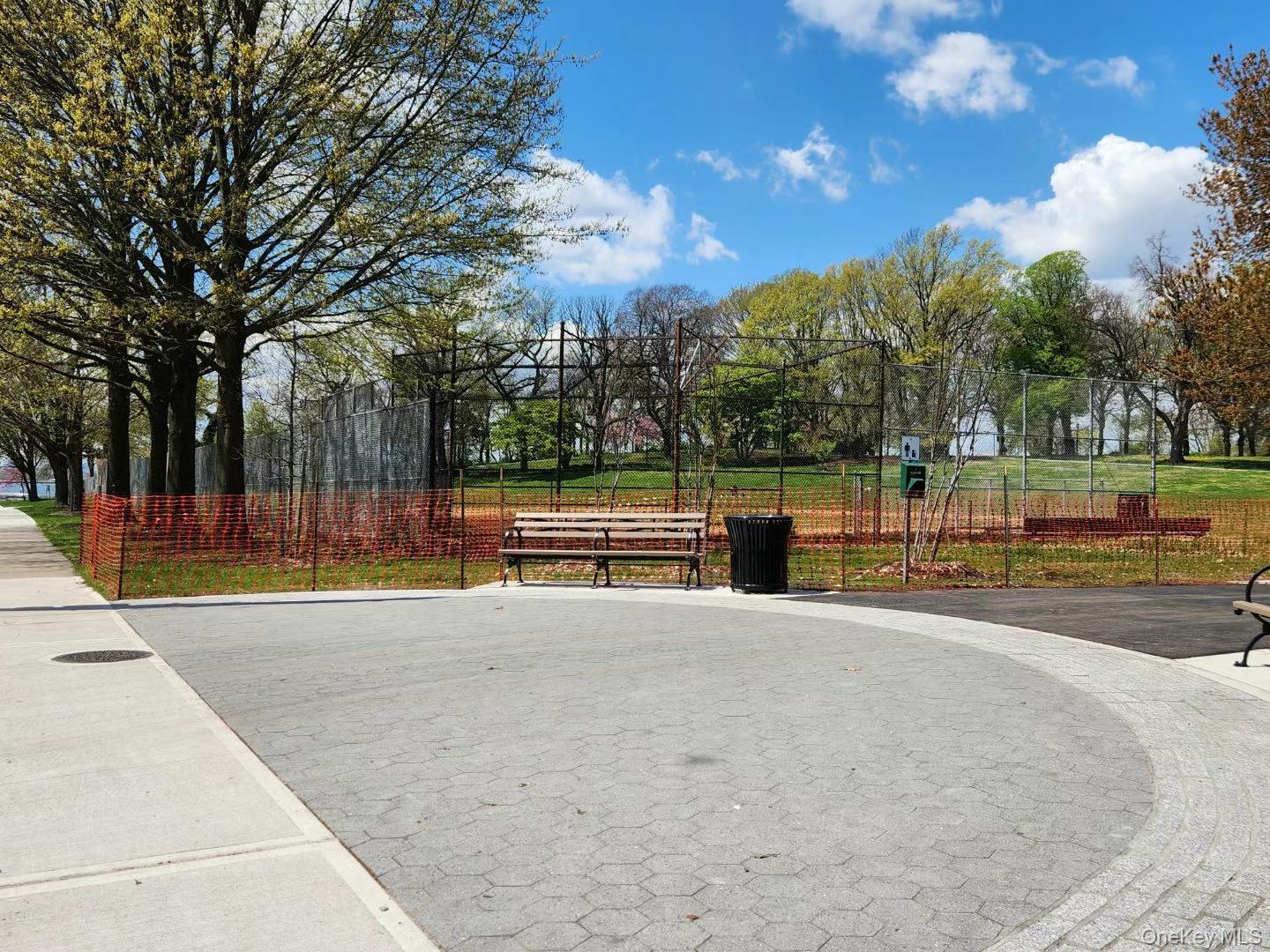 #4 photo, 11516 Poppenhusen Avenue, College Point , NY 11356