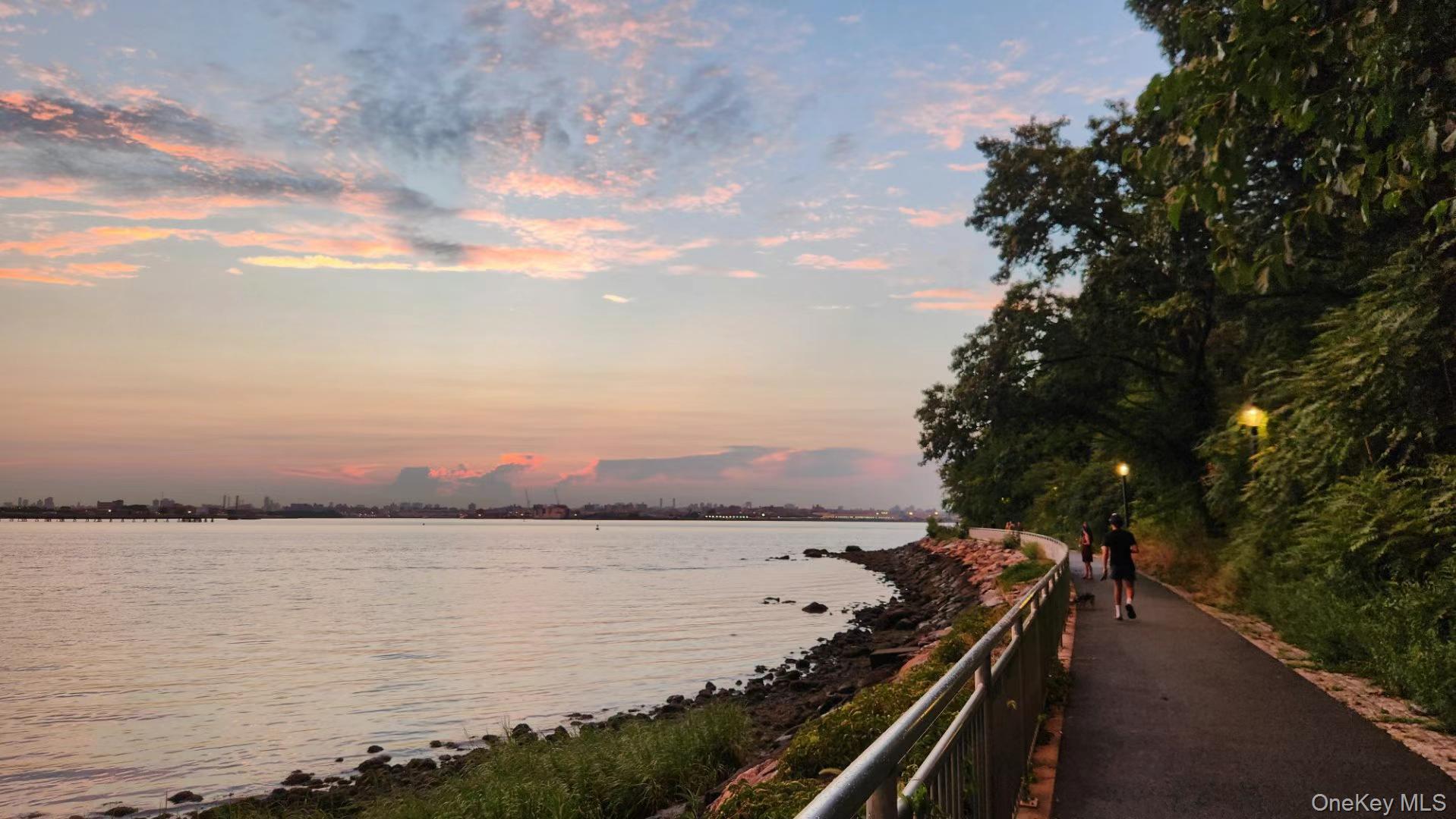 #7 photo, 11516 Poppenhusen Avenue, College Point , NY 11356