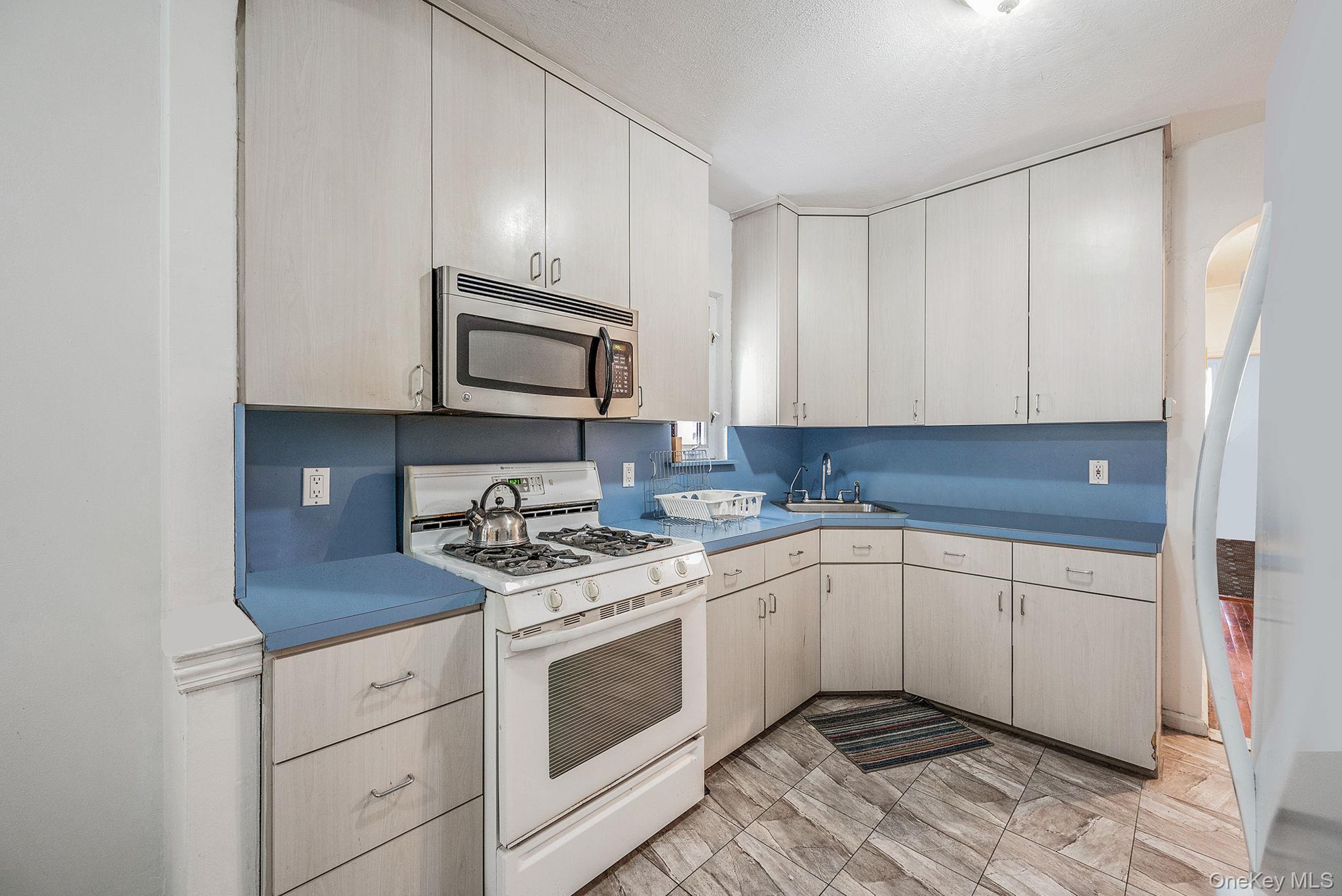 #15 photo, 66-11 Burns Street, Rego Park , NY 11374