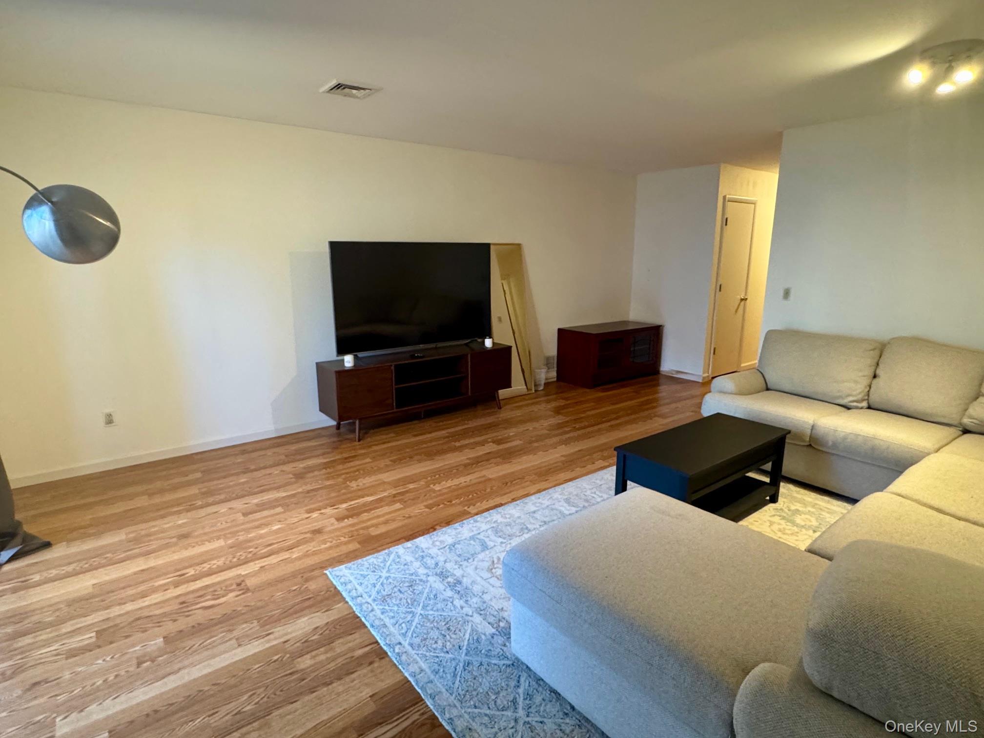 #7 photo, 51 Deer Ct Drive, Middletown , NY 10940