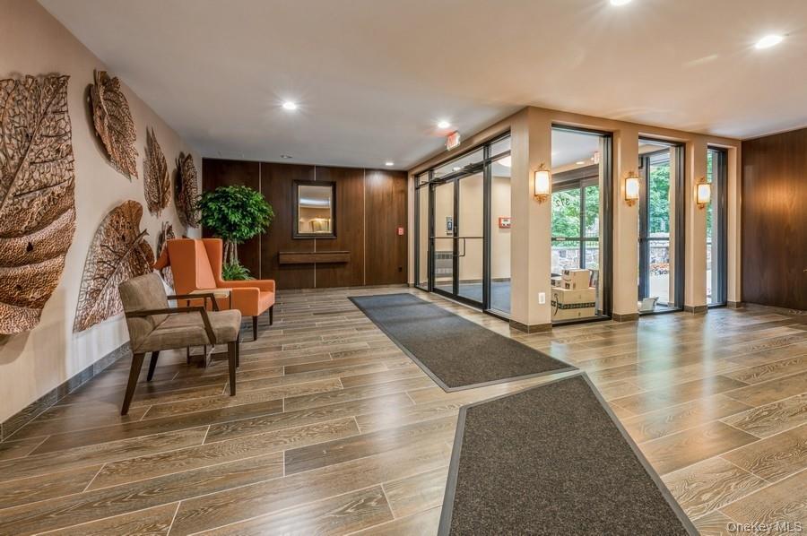 #6 photo, 372 Central Park Avenue, Scarsdale , NY 10583