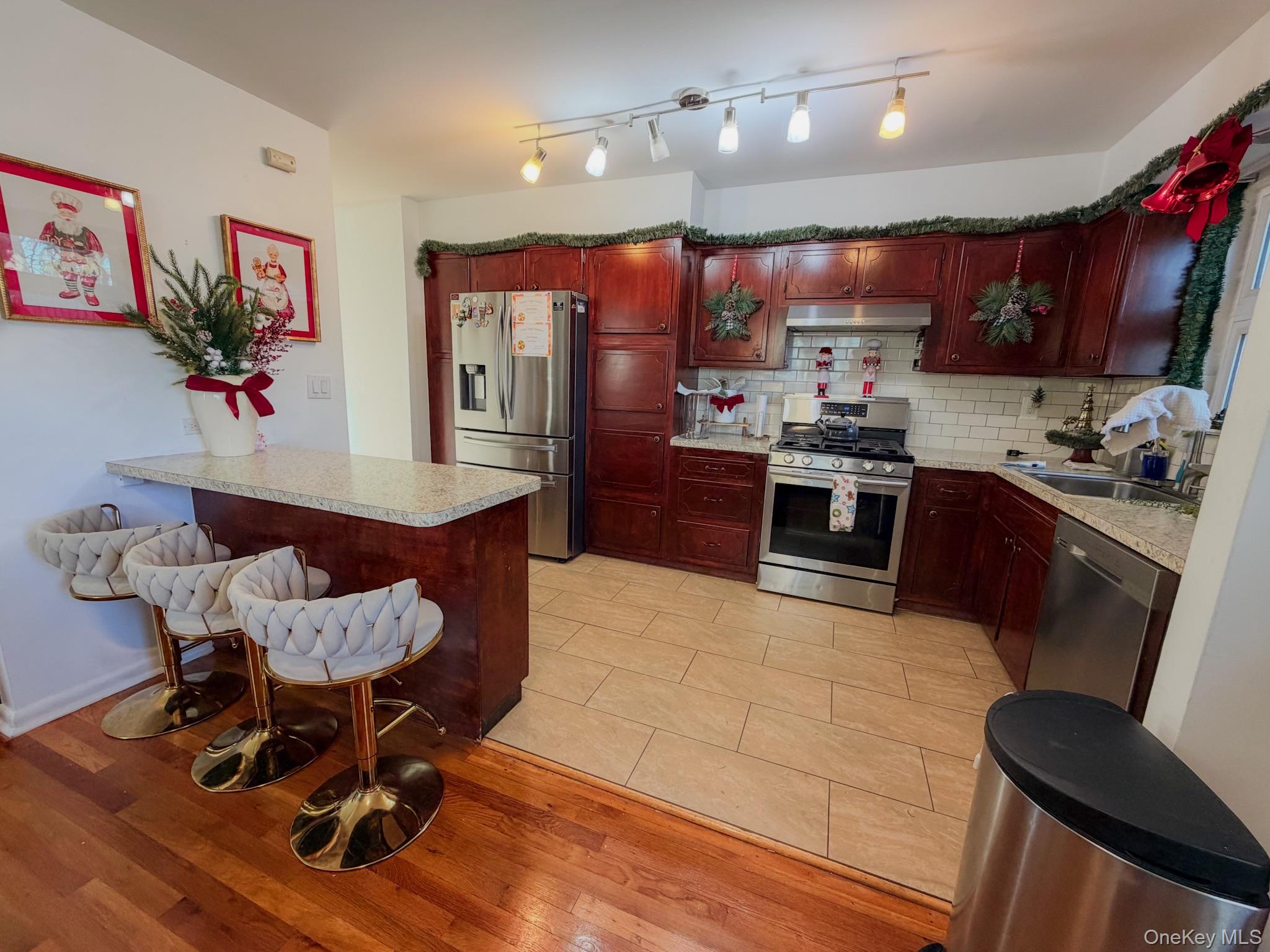 #11 photo, 1110 Clarence Avenue, Bronx , NY 10465