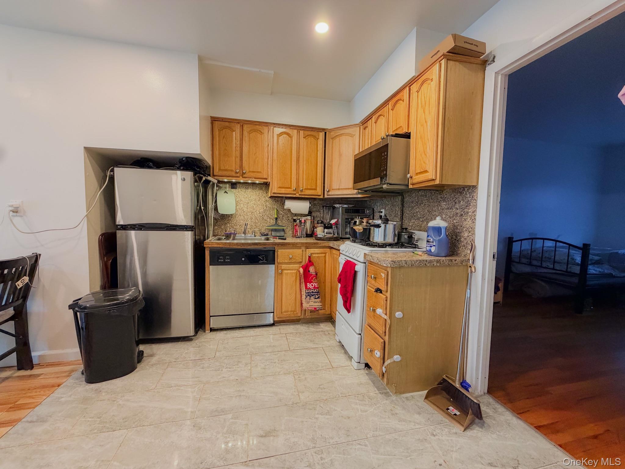 #4 photo, 1110 Clarence Avenue, Bronx , NY 10465