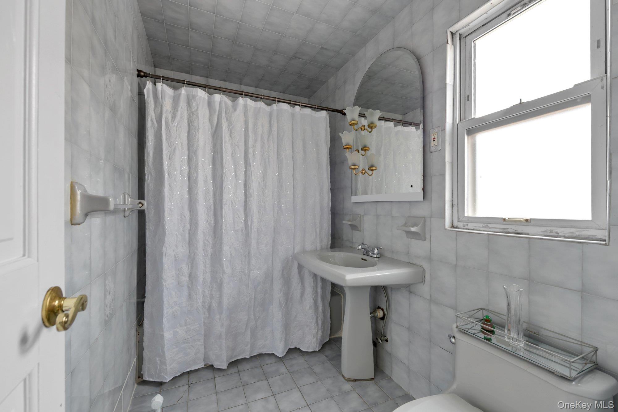 #11 photo, 1221 Ellsworth Avenue, Bronx , NY 10465