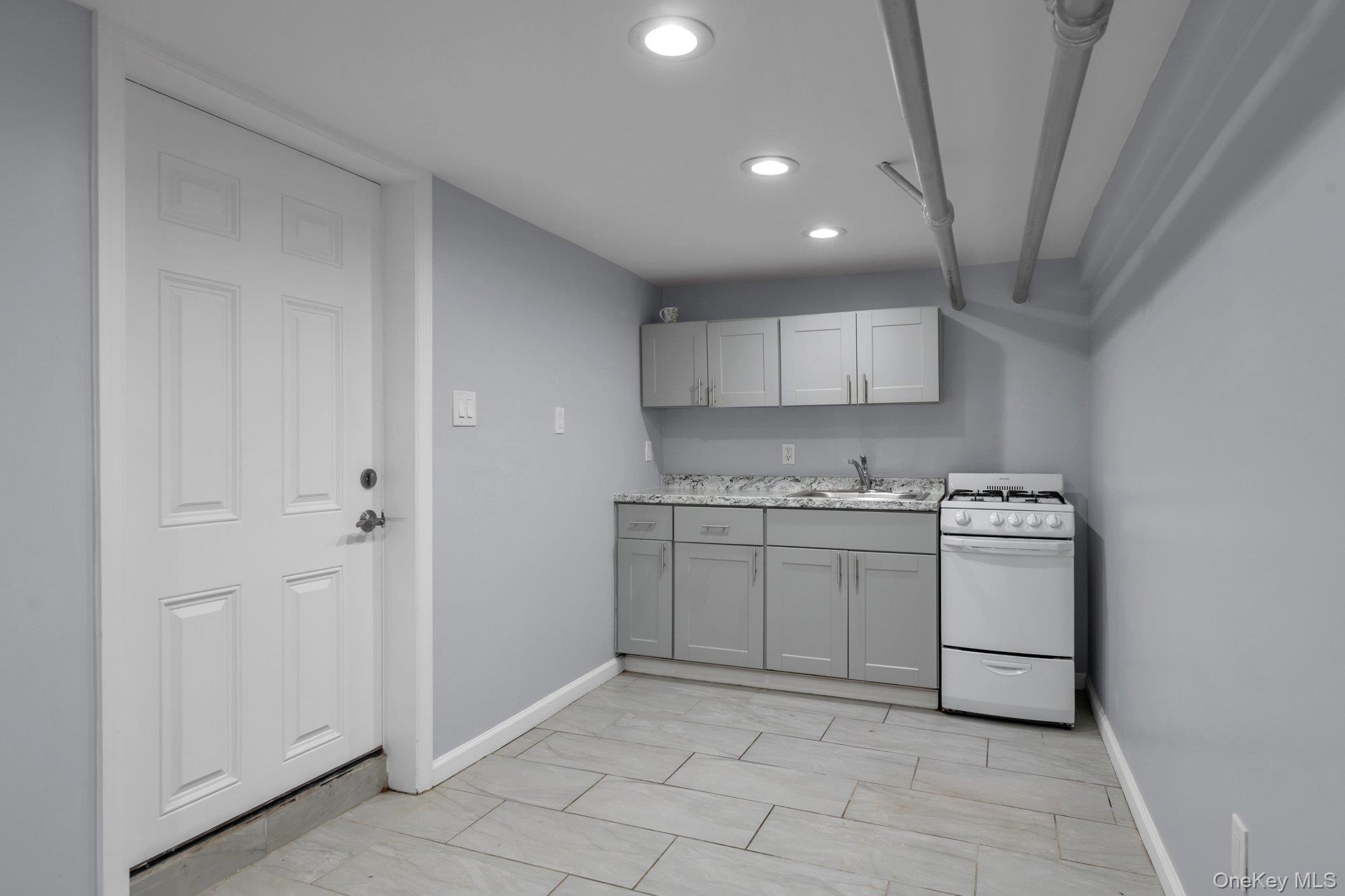 #15 photo, 1221 Ellsworth Avenue, Bronx , NY 10465