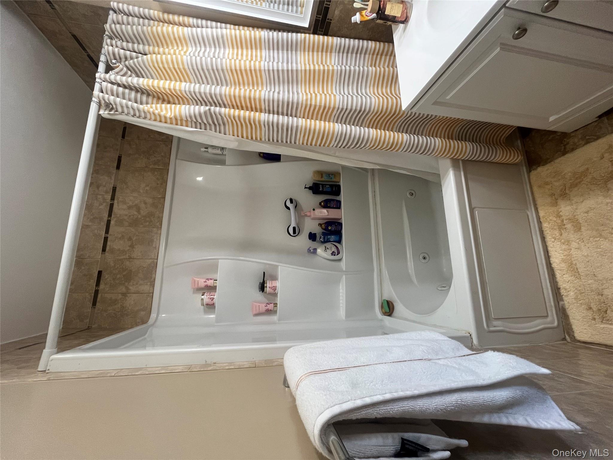 #11 photo, 2866 Dewey Avenue, Bronx , NY 10465