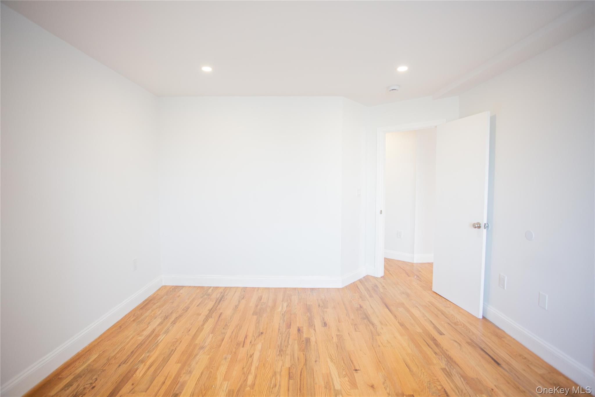 #13 photo, 20 Franklin Boulevard, Long Beach , NY 11561