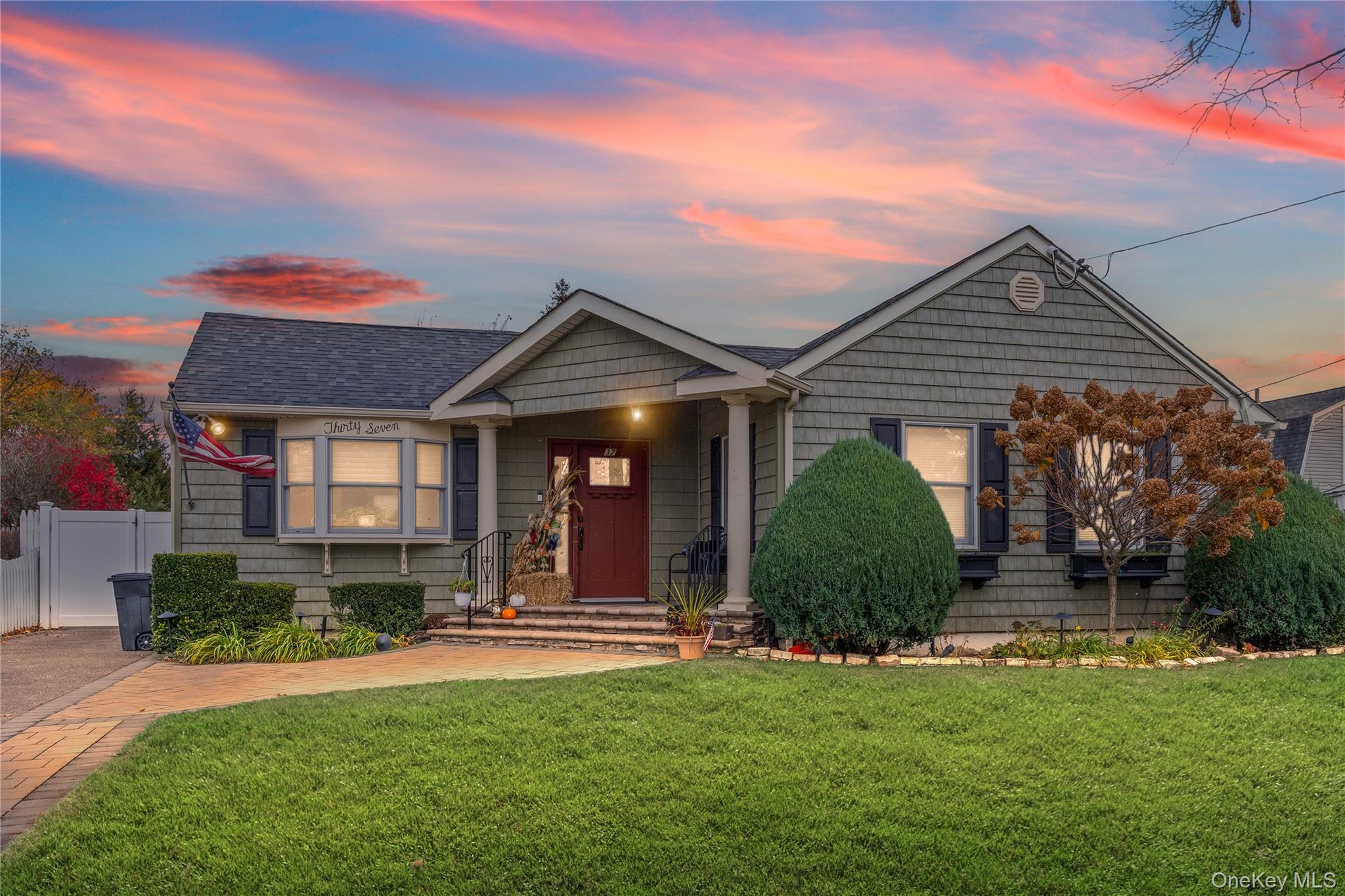 #1 photo, 37 Beachwood Drive, Babylon , NY 11702