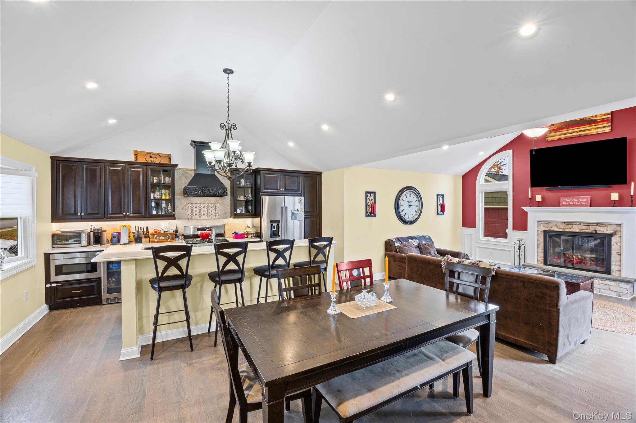 #15 photo, 37 Beachwood Drive, Babylon , NY 11702