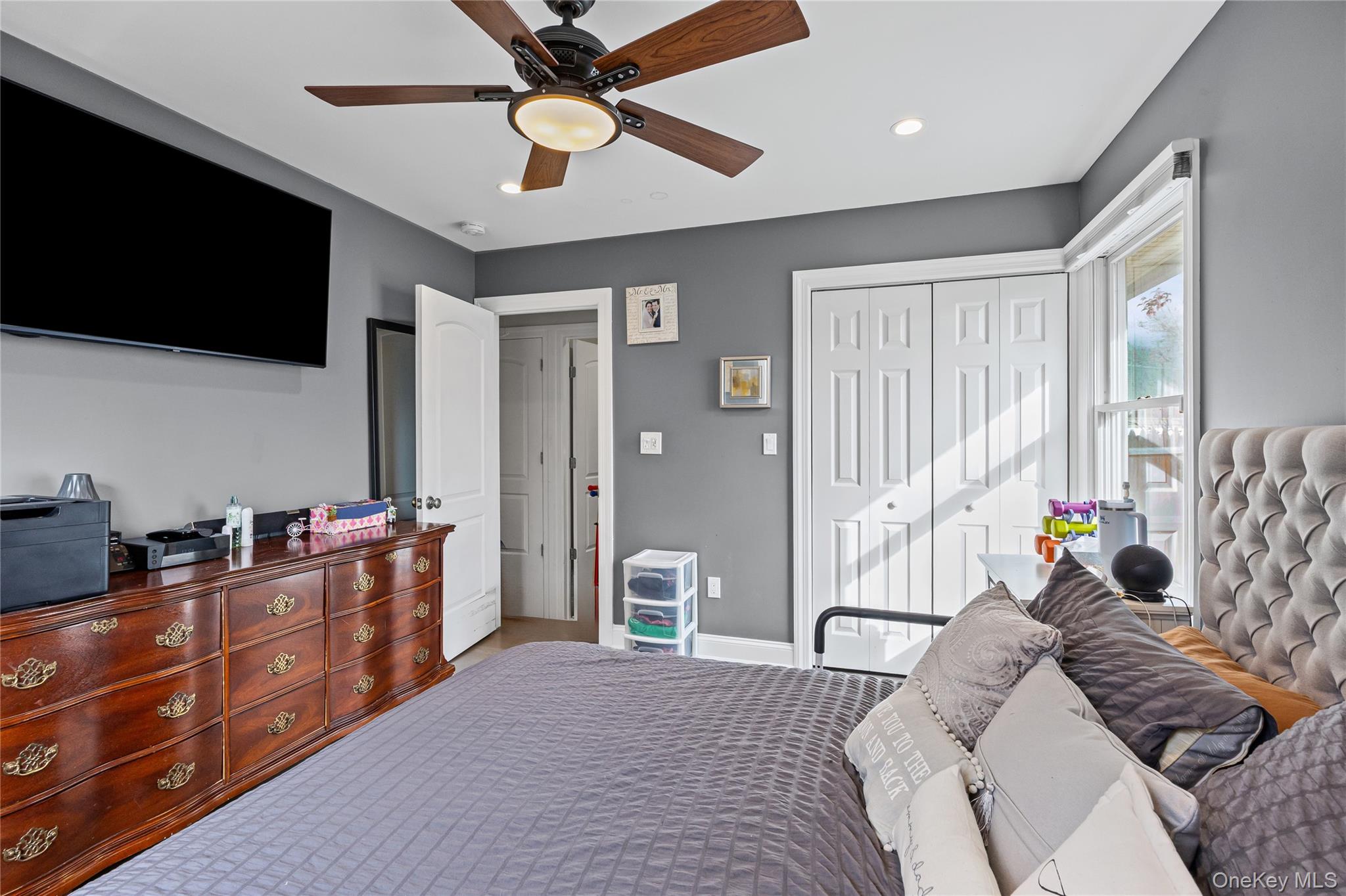 #18 photo, 37 Beachwood Drive, Babylon , NY 11702