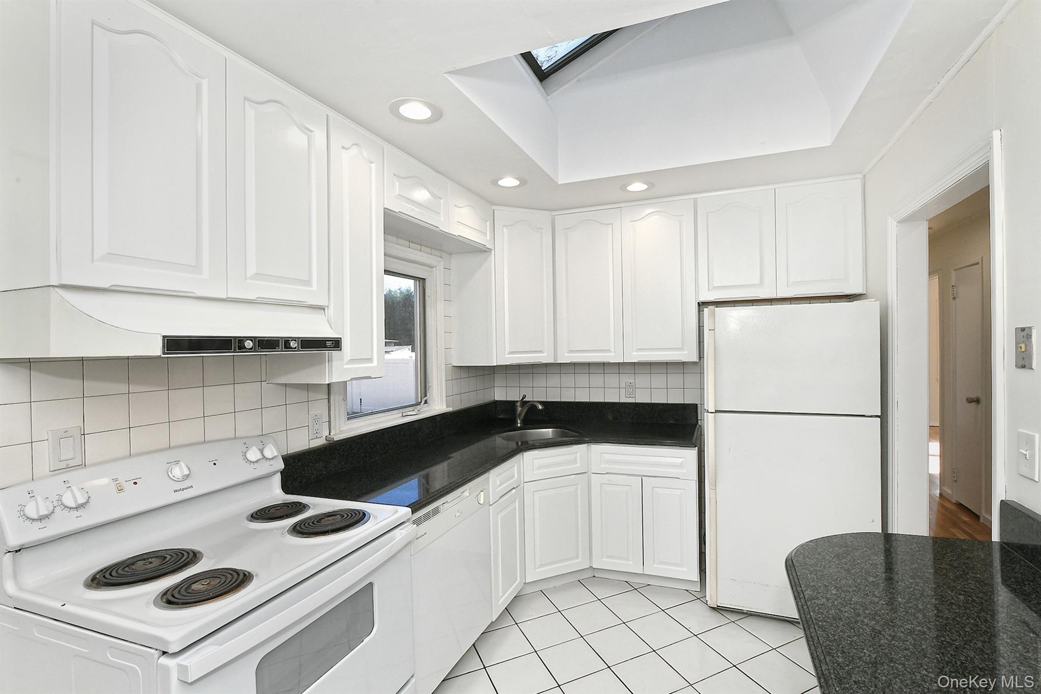 #10 photo, 7 Stephen Drive, Farmingdale , NY 11735