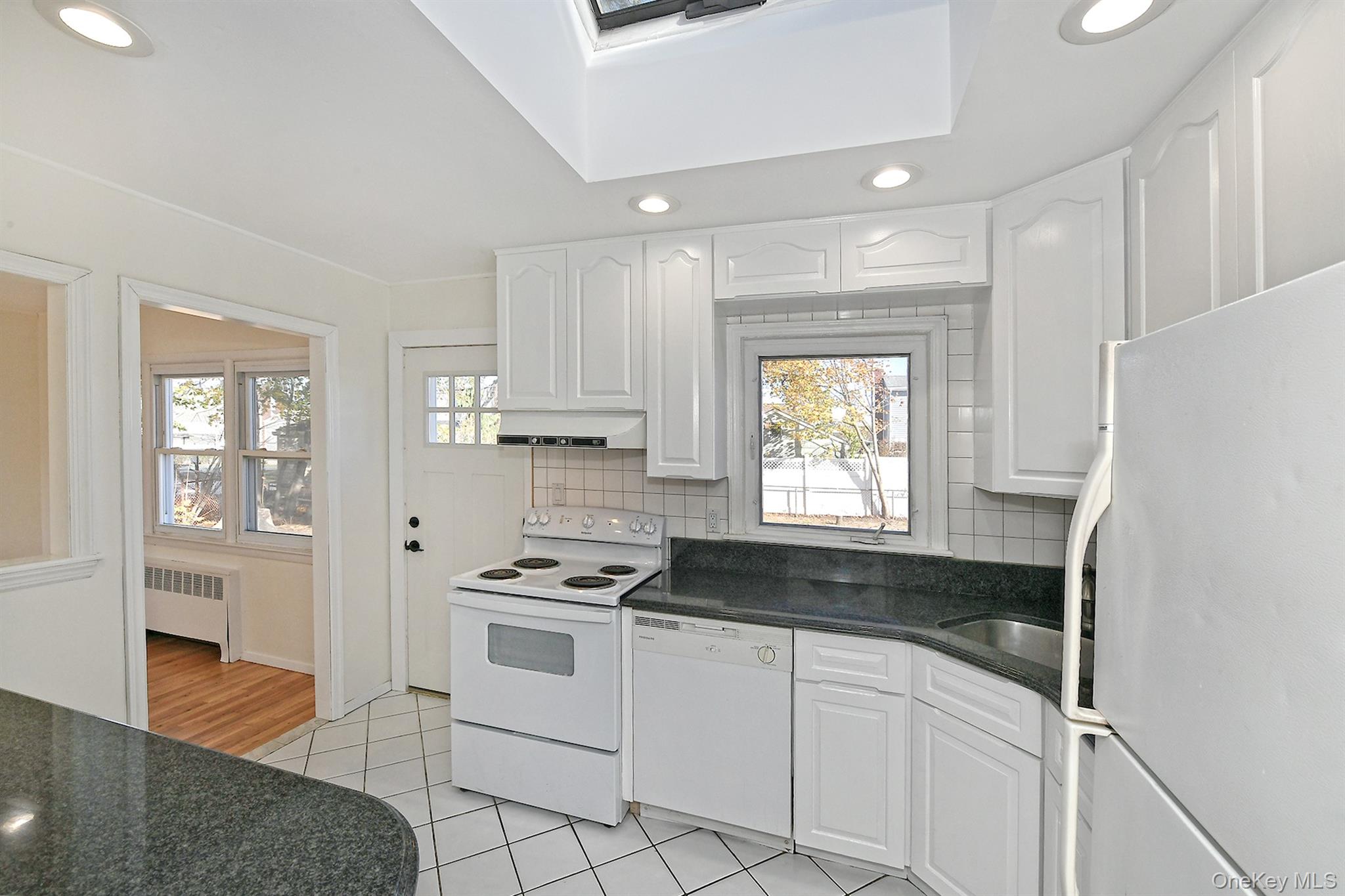 #12 photo, 7 Stephen Drive, Farmingdale , NY 11735