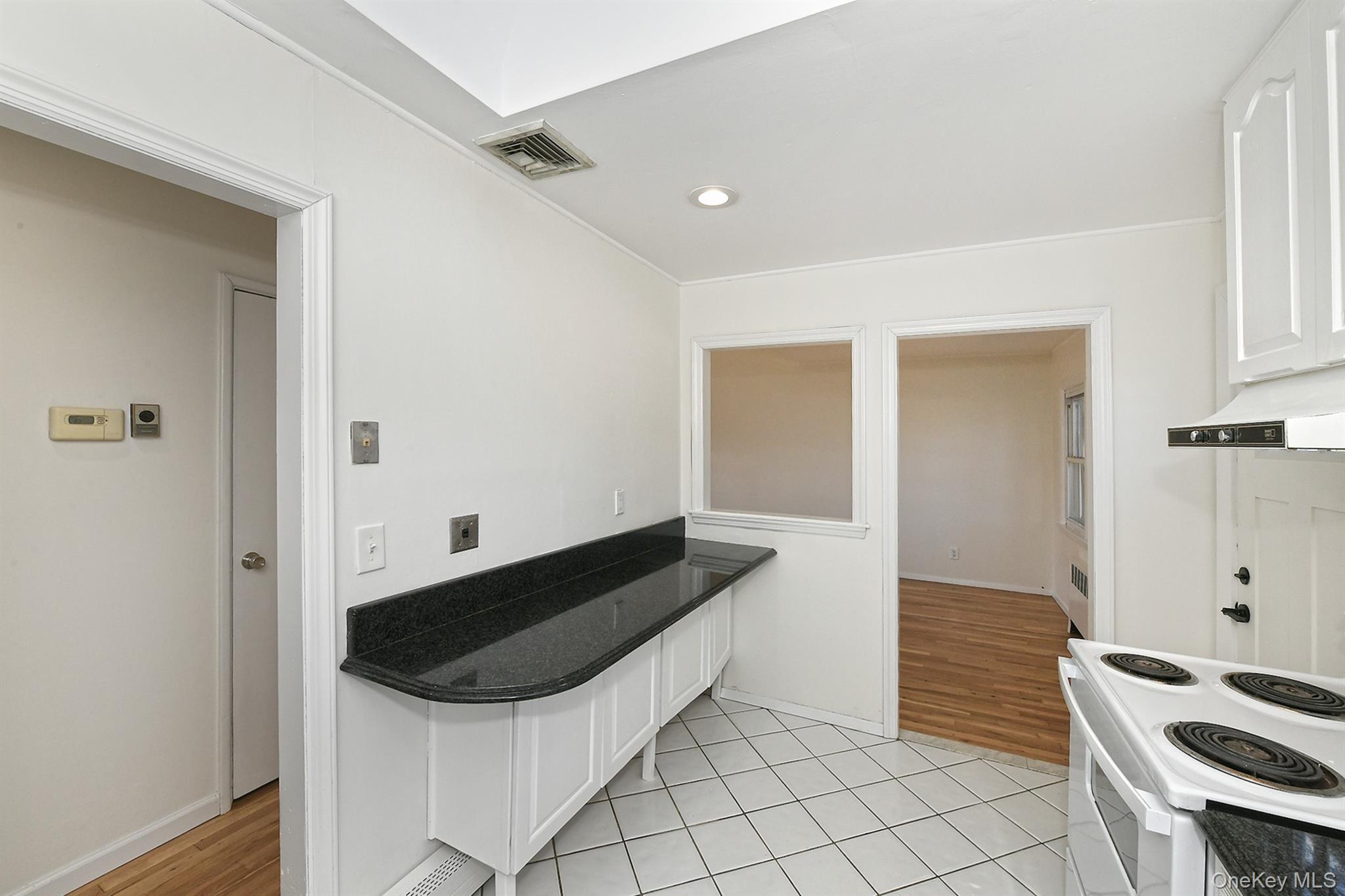 #13 photo, 7 Stephen Drive, Farmingdale , NY 11735