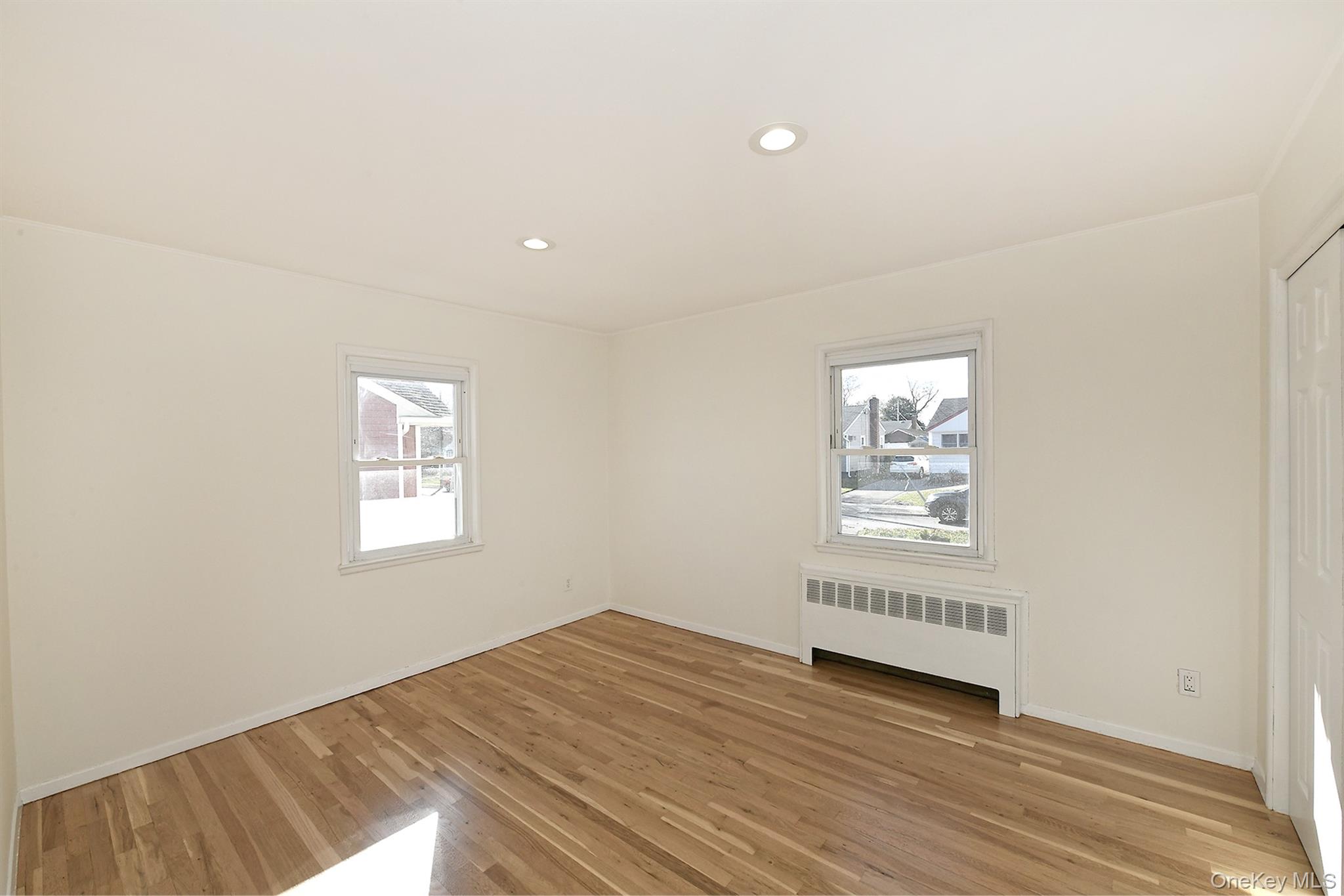 #15 photo, 7 Stephen Drive, Farmingdale , NY 11735