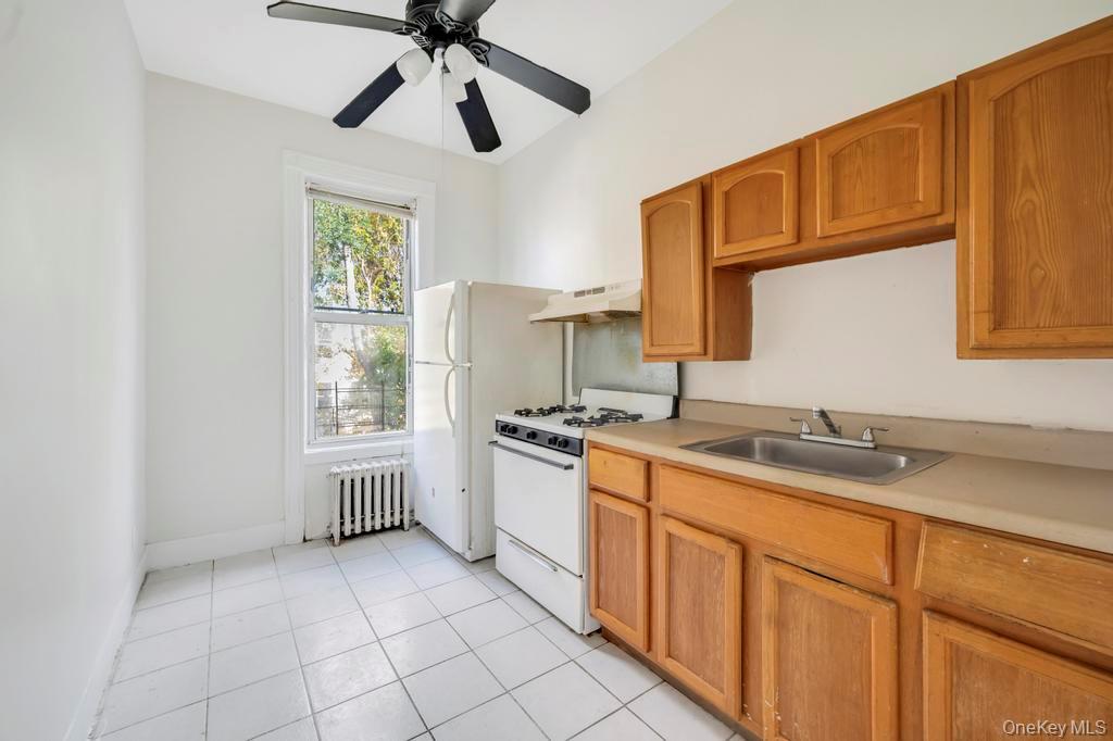 #5 photo, 737 Decatur Street, Brooklyn , NY 11233