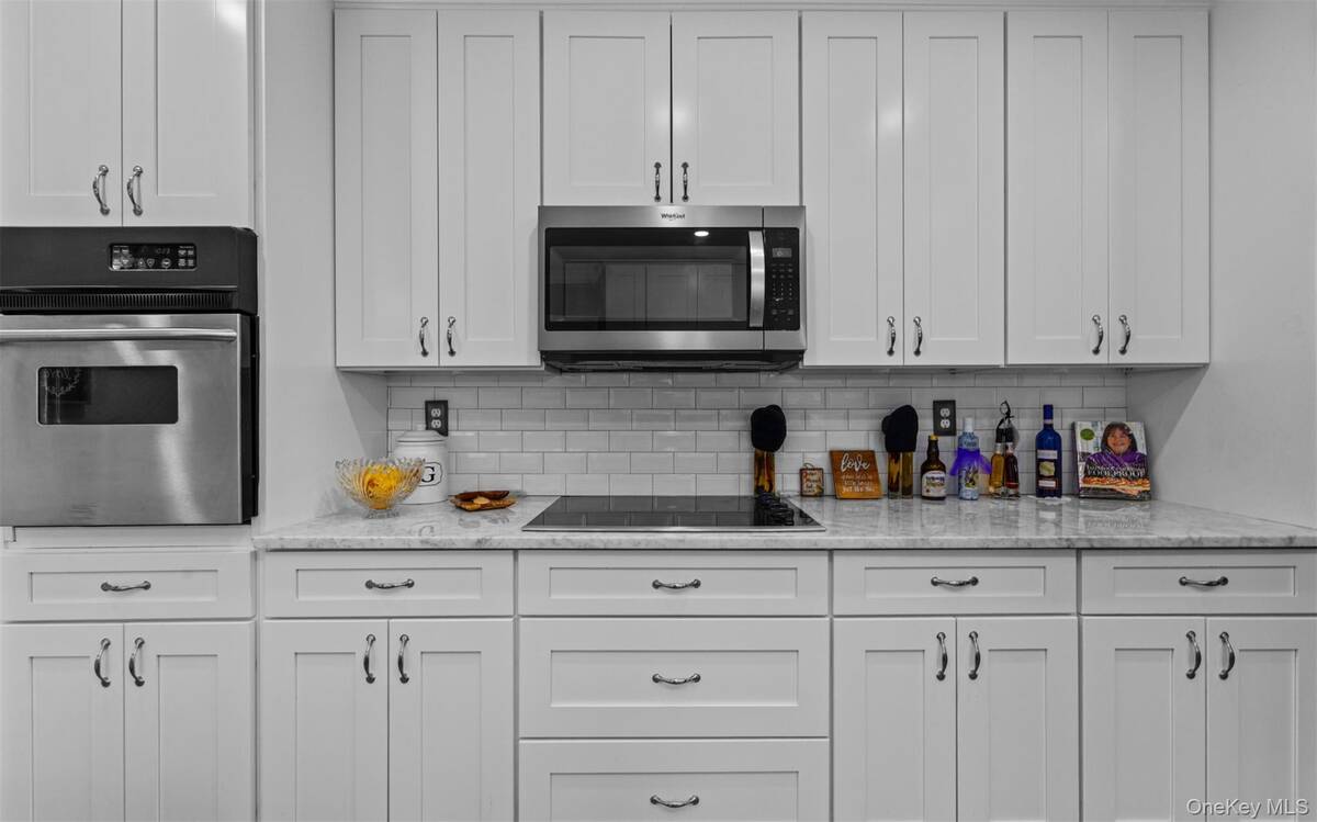 #4 photo, 19 Barnwell Lane, Stony Brook , NY 11790