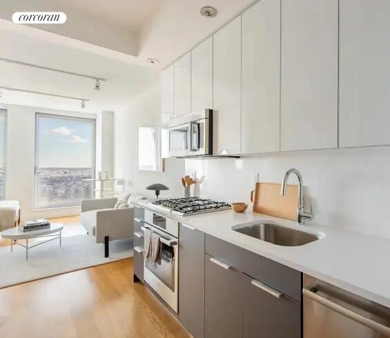 #2 photo, Brooklyn, Williamsburg,South , NY 11249