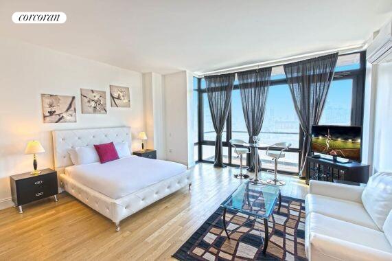 #4 photo, Brooklyn, Williamsburg,South , NY 11249