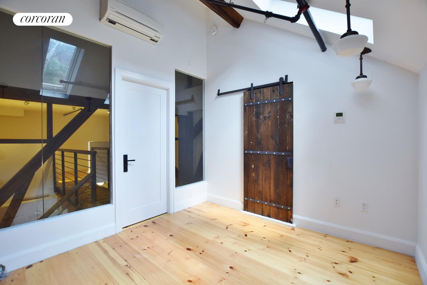 #4 photo, Brooklyn, Williamsburg,North , NY 11211