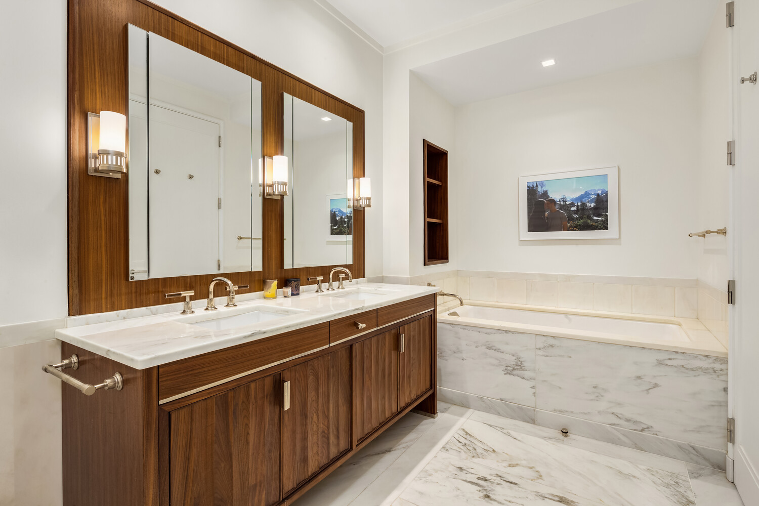 #7 photo, 150 CHARLES Street, West Village , NY 10014