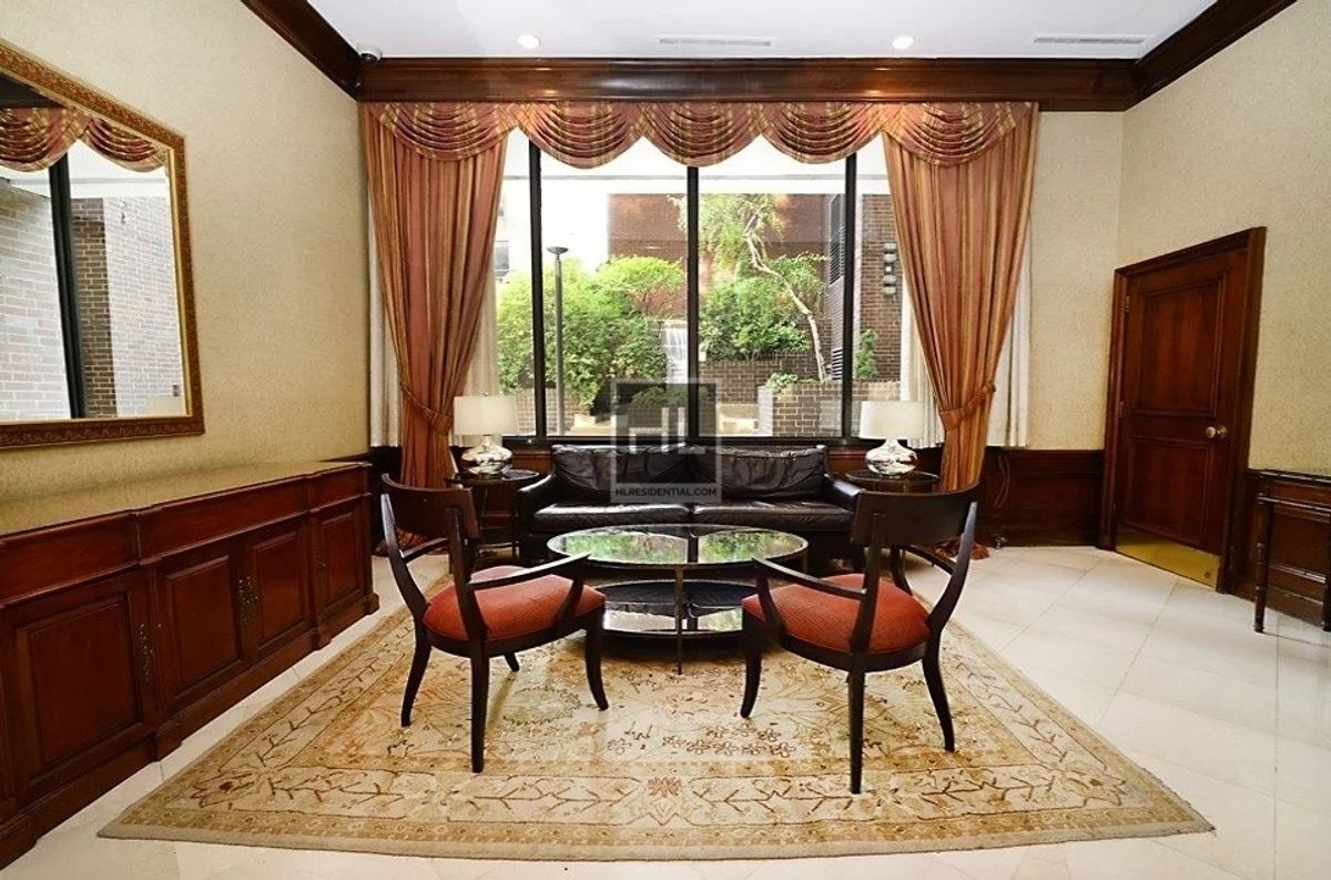 #9 photo, 200 E 72nd Street, Upper East Side , NY 10021