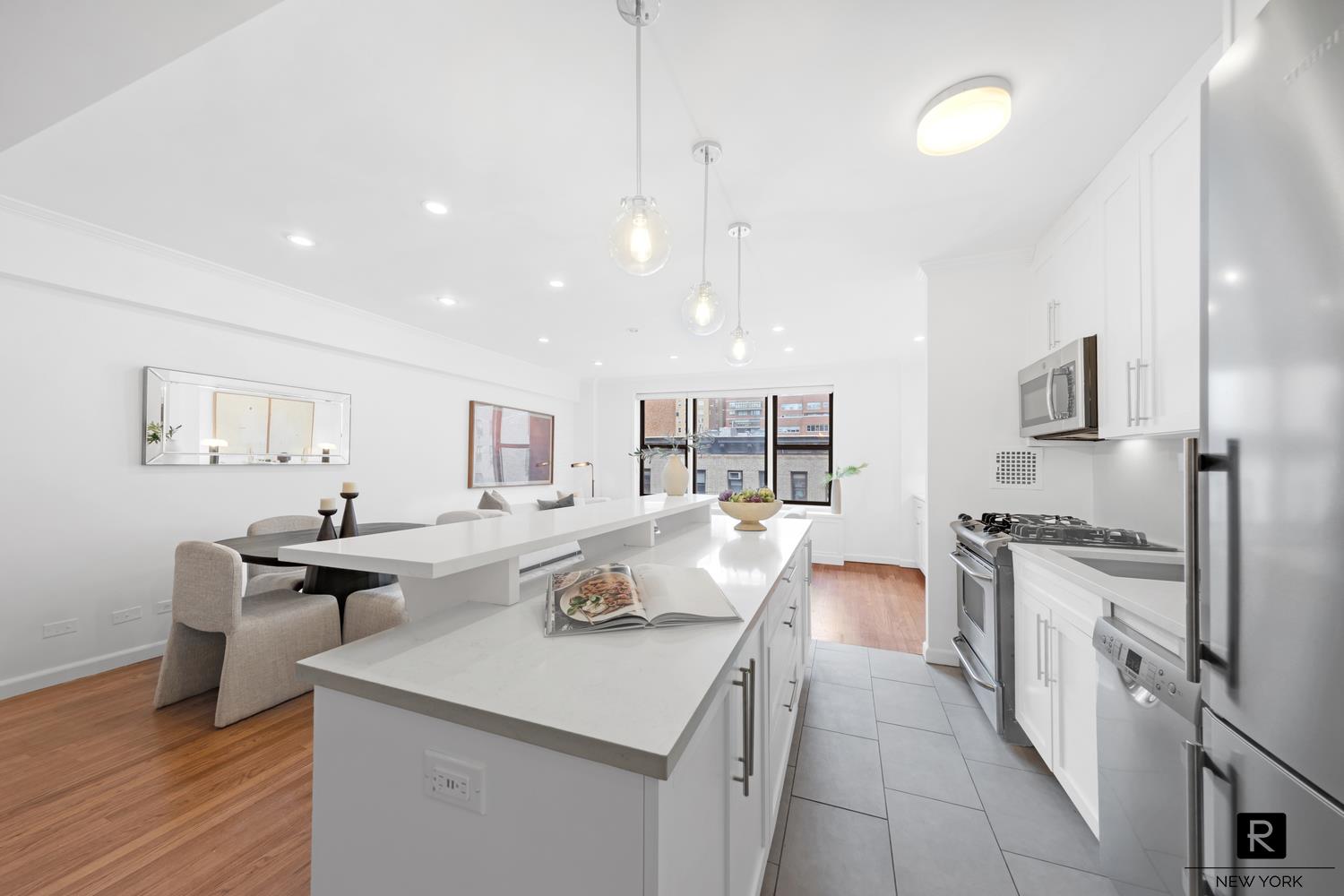 #4 photo, 330 E 70th Street, Upper East Side , NY 10021