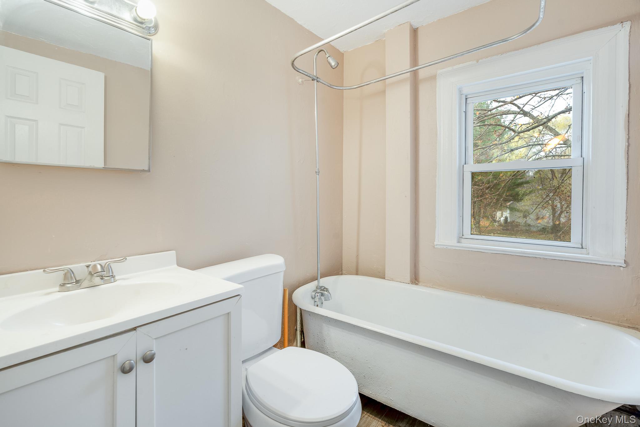 #17 photo, 284 S Quaker Lane, Hyde Park , NY 12538