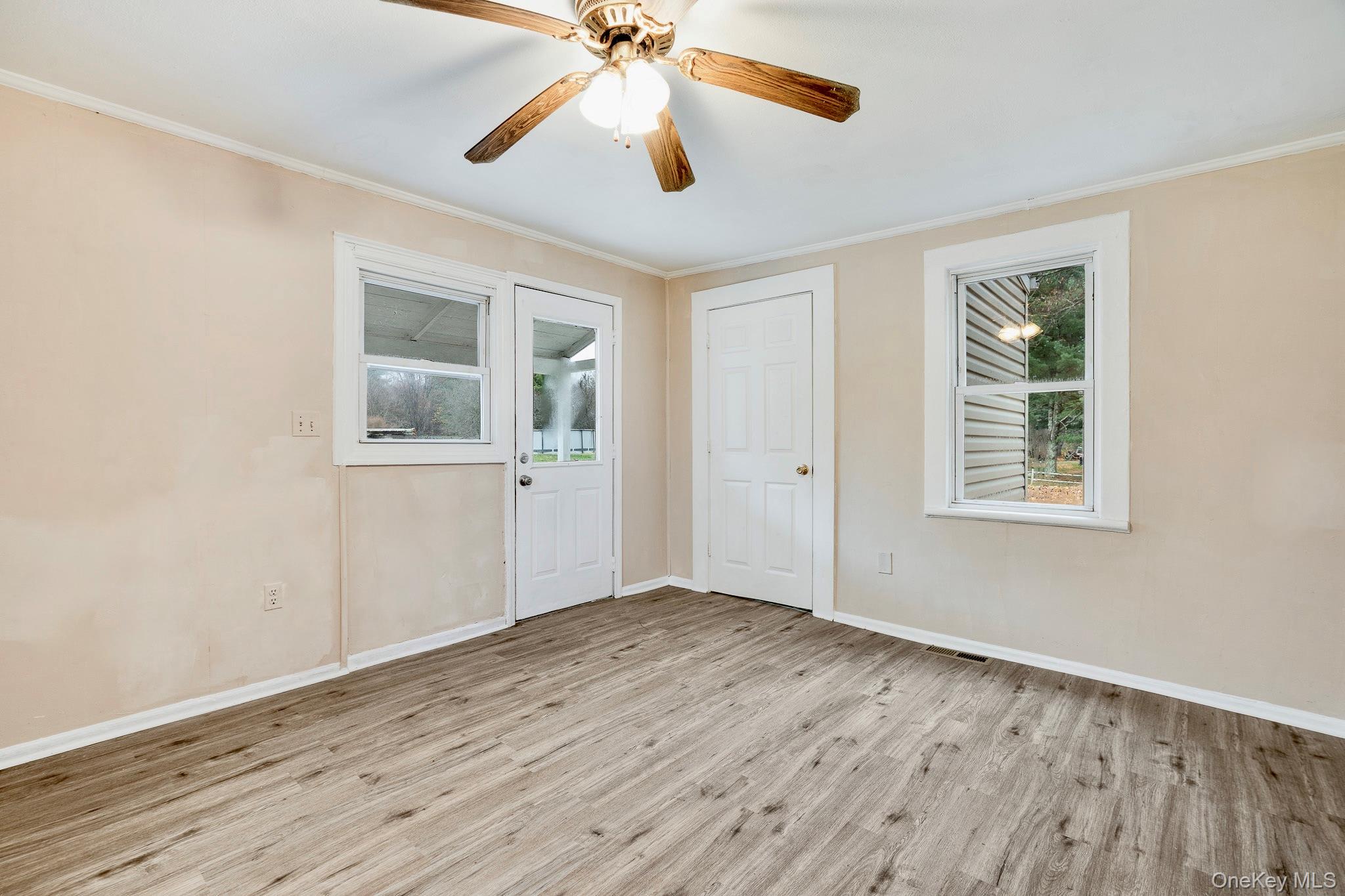 #19 photo, 284 S Quaker Lane, Hyde Park , NY 12538