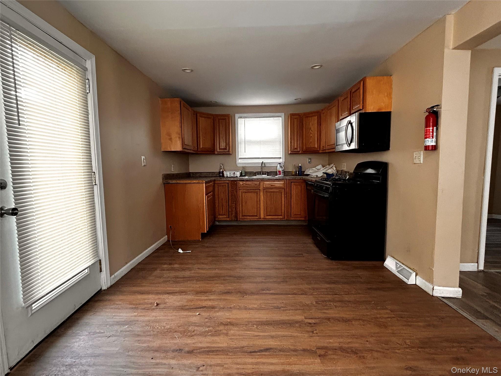 #1 photo, 114 Dupont Avenue, Newburgh , NY 12550