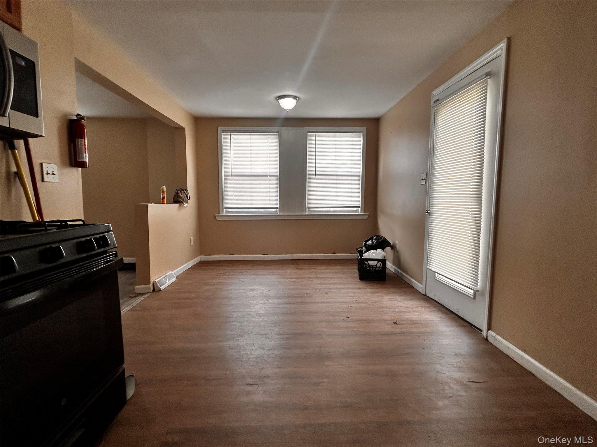 #2 photo, 114 Dupont Avenue, Newburgh , NY 12550