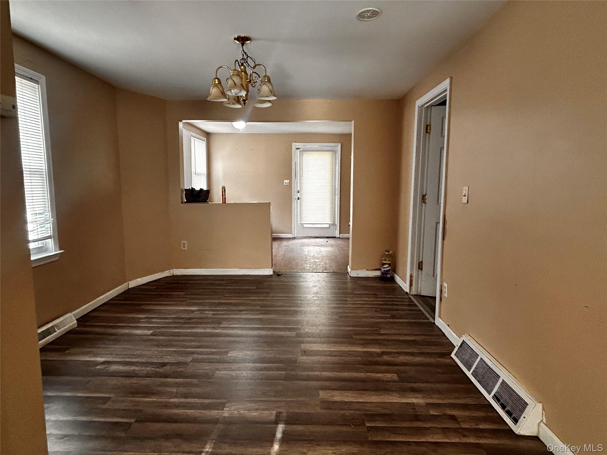 #3 photo, 114 Dupont Avenue, Newburgh , NY 12550