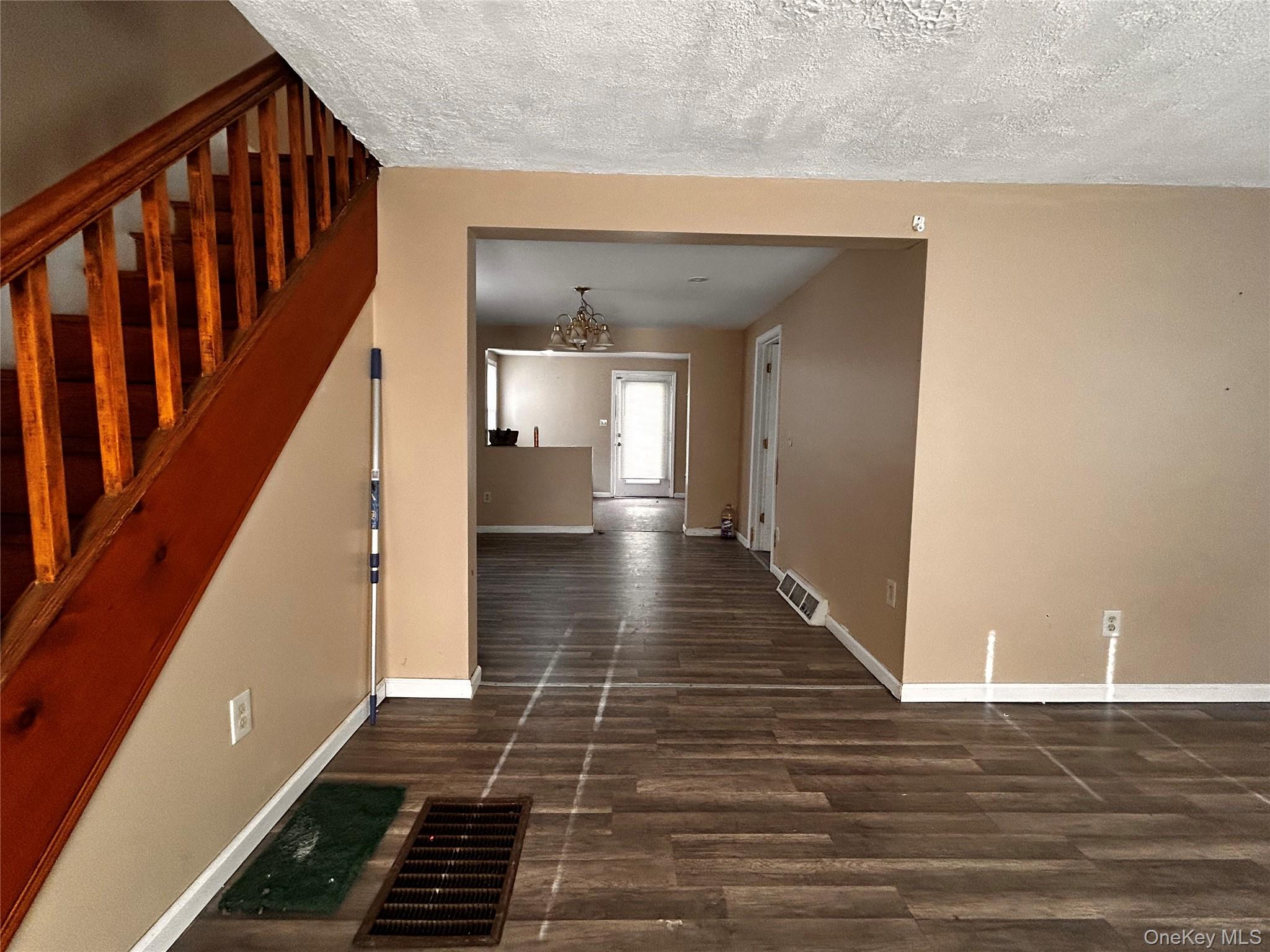 #8 photo, 114 Dupont Avenue, Newburgh , NY 12550