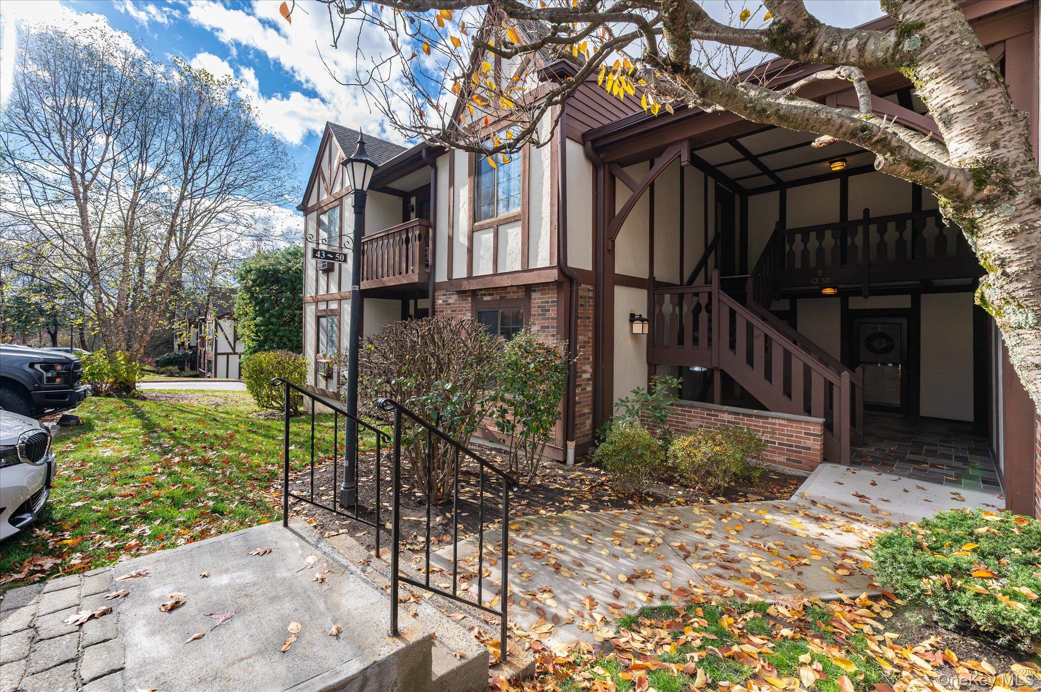 #7 photo, 43 Foxwood Circle, Mount Kisco , NY 10549