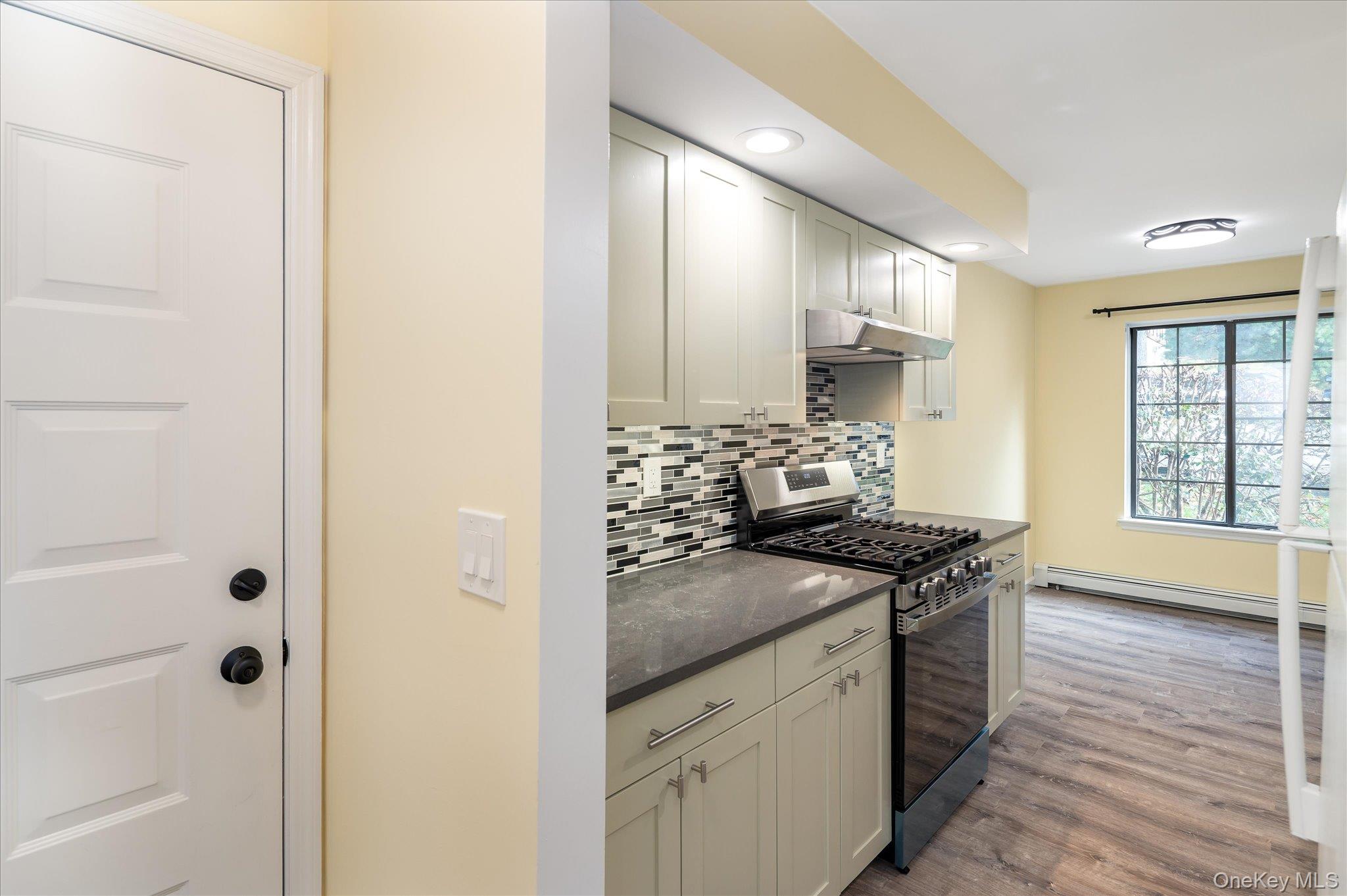 #9 photo, 43 Foxwood Circle, Mount Kisco , NY 10549