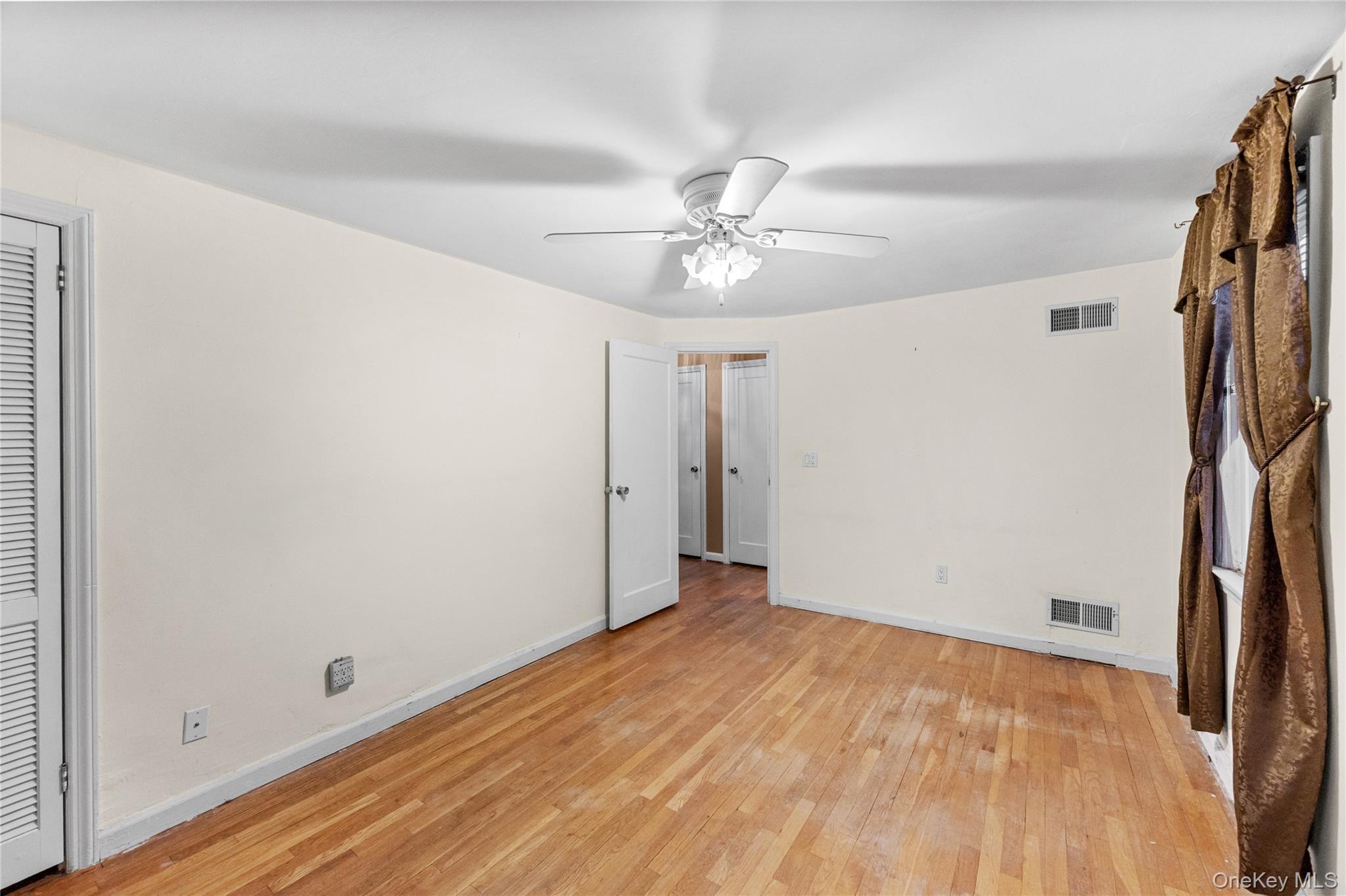 #20 photo, 2231 3rd Street, East Meadow , NY 11554