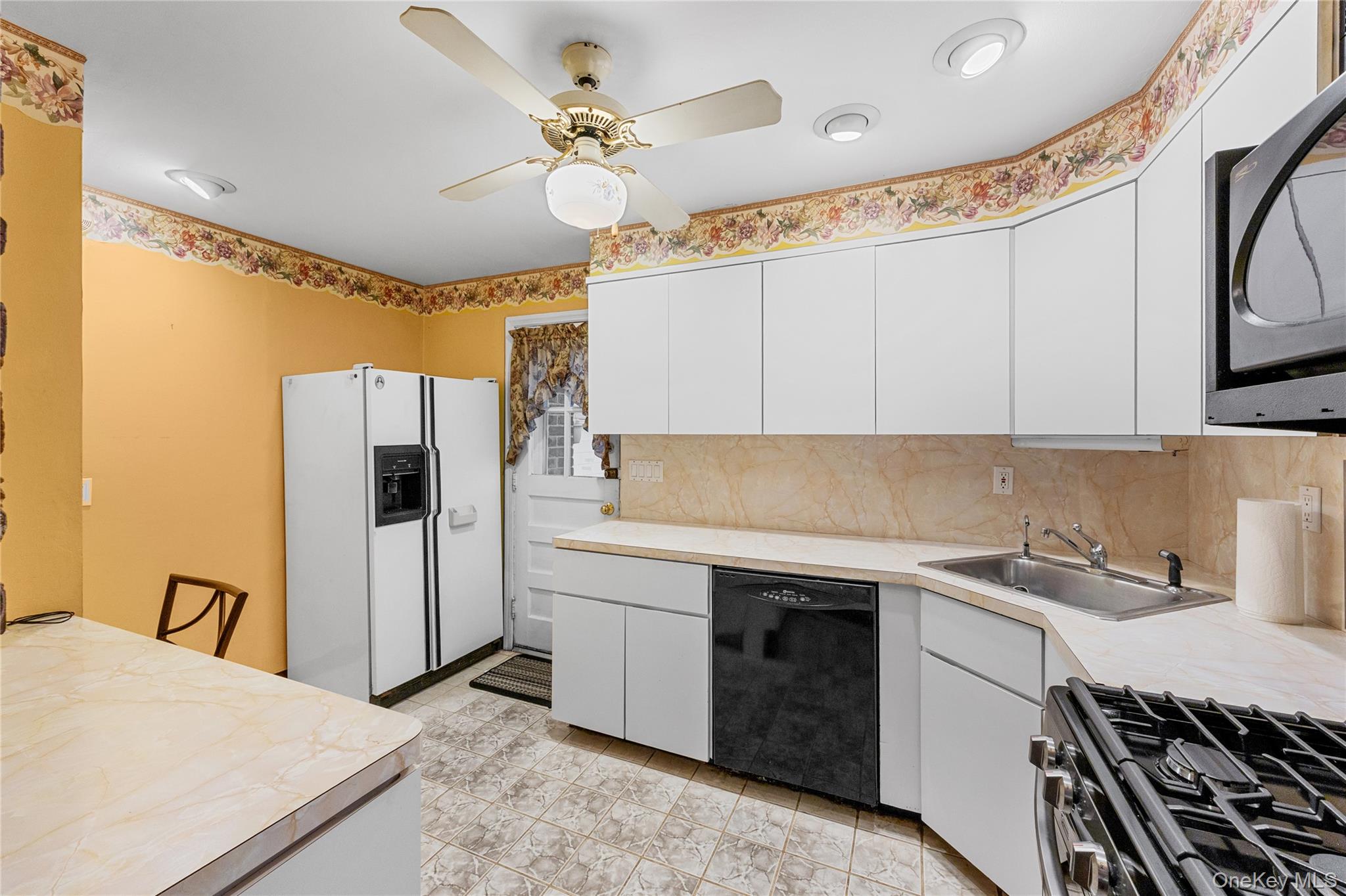 #9 photo, 2231 3rd Street, East Meadow , NY 11554