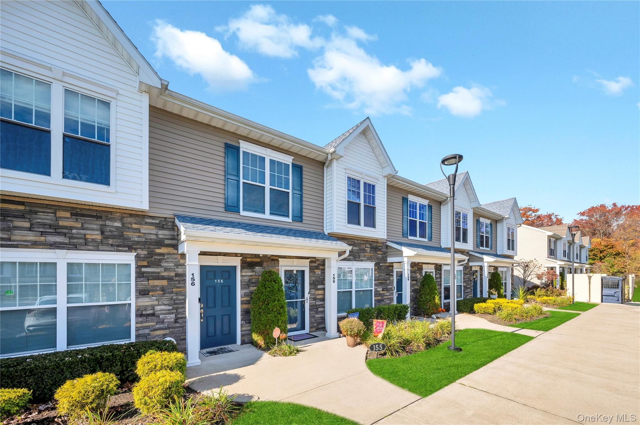 #2 photo, 156 Ashley Court, サフォーク郡 Central Islip , NY 11722