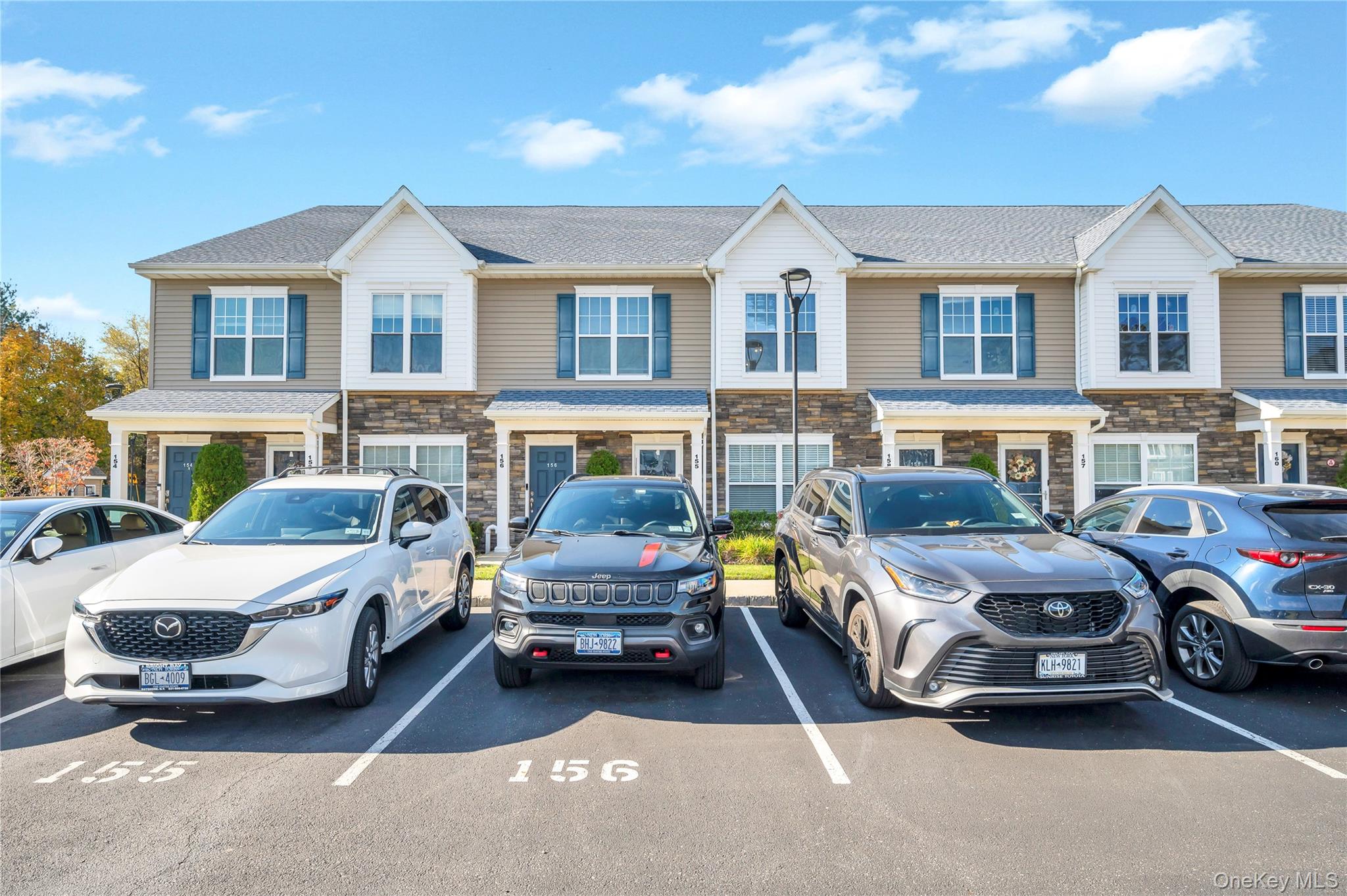 #3 photo, 156 Ashley Court, サフォーク郡 Central Islip , NY 11722