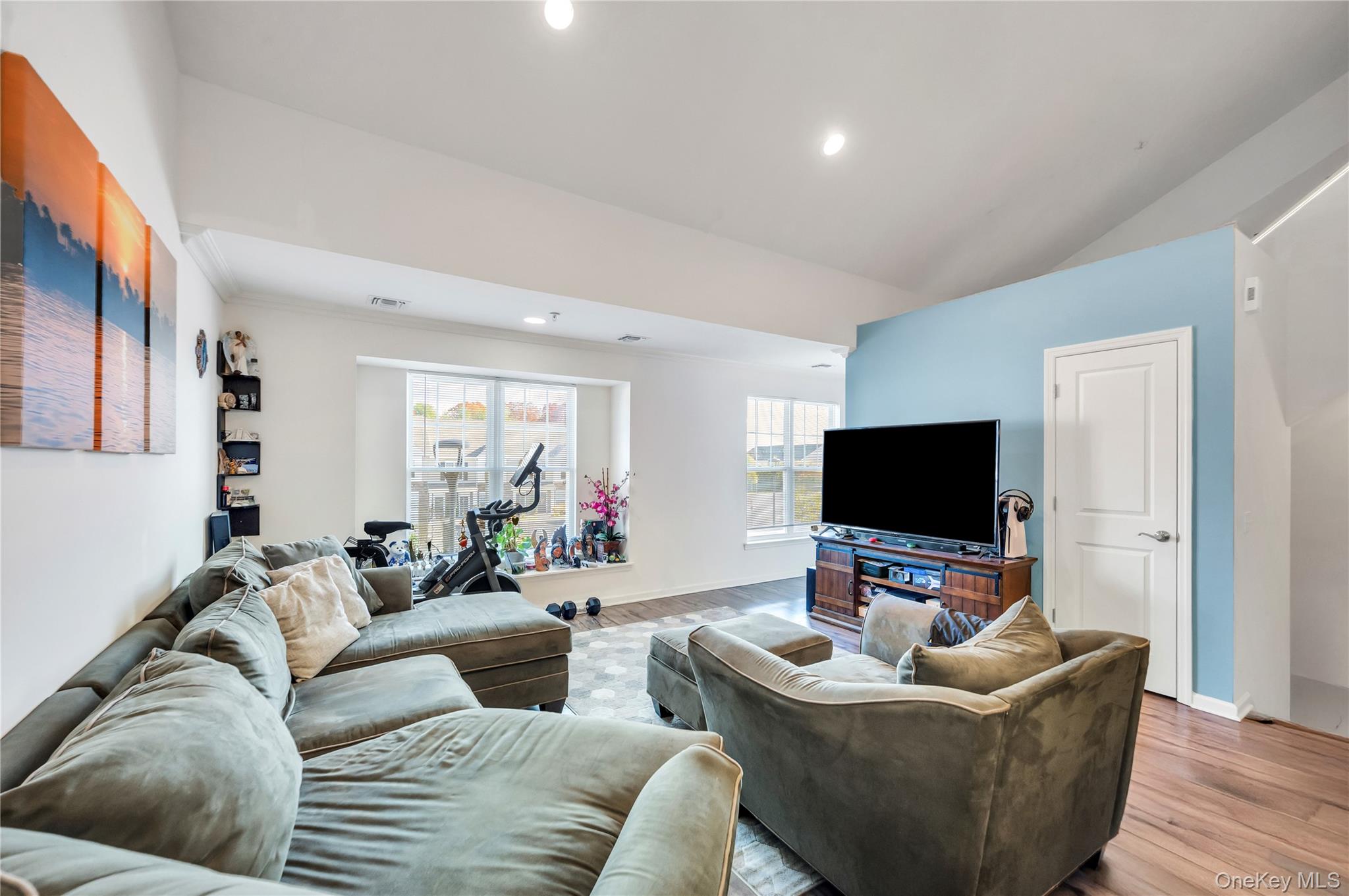 #6 photo, 156 Ashley Court, サフォーク郡 Central Islip , NY 11722