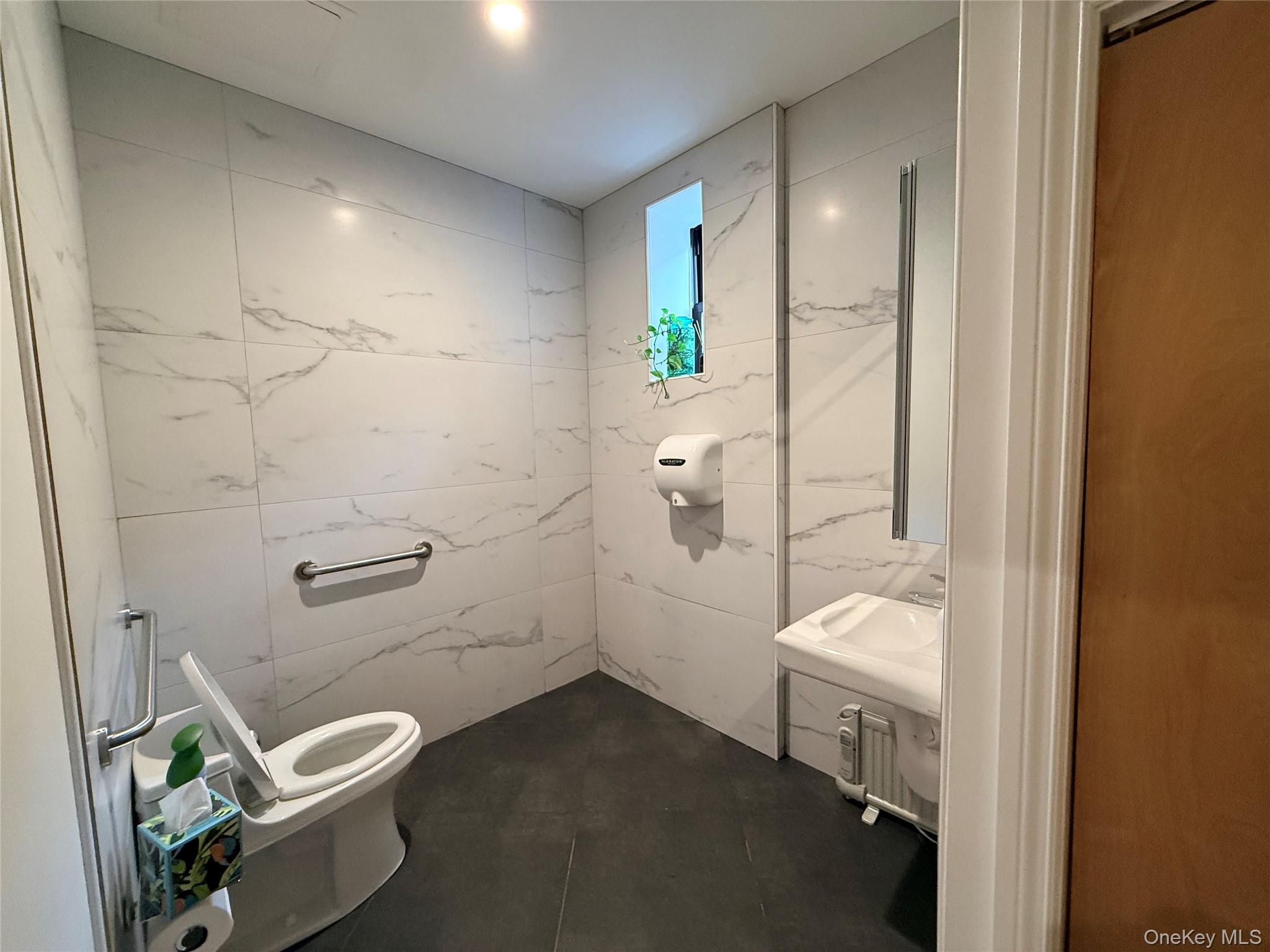 #7 photo, 49 Cutter Mill Road, Great Neck , NY 11021