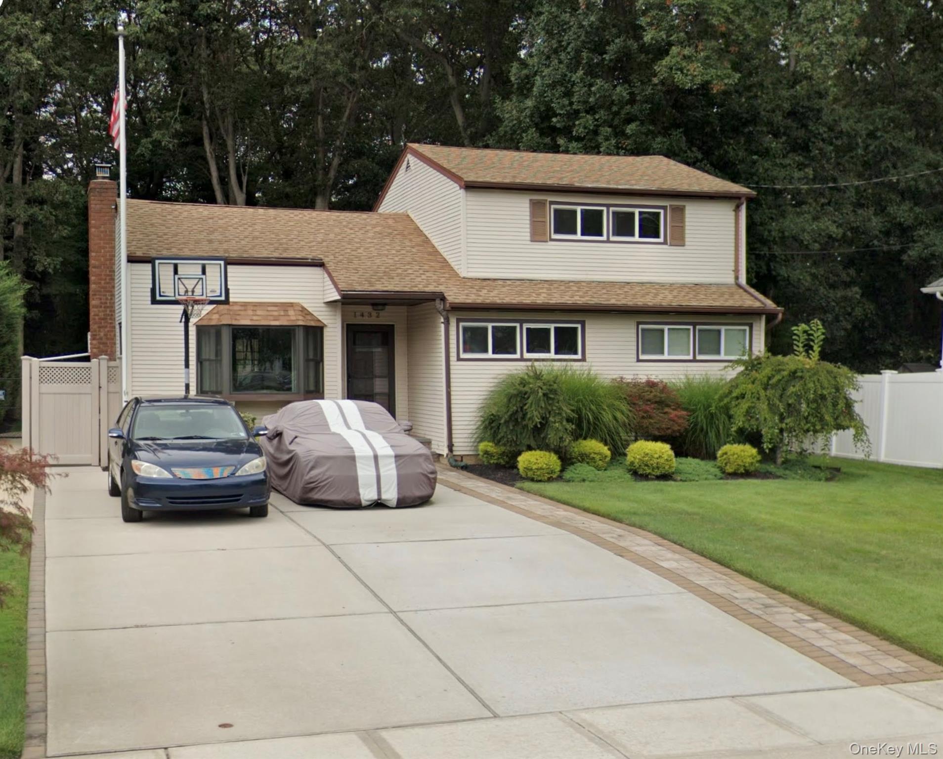 #1 photo, 1432 Lakeshore Drive, Massapequa Park , NY 11762