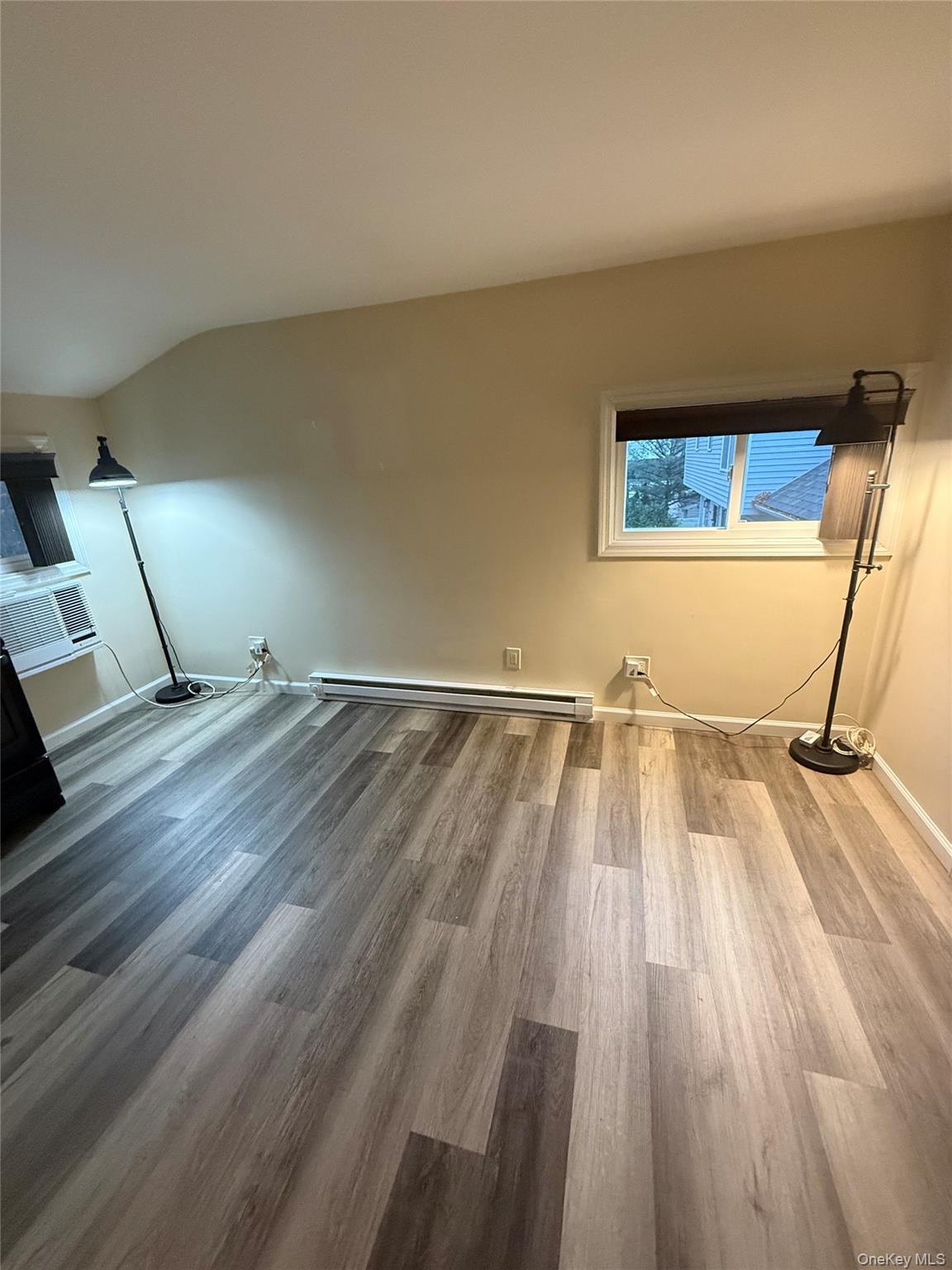 #11 photo, 1432 Lakeshore Drive, ناسو Massapequa Park , NY 11762