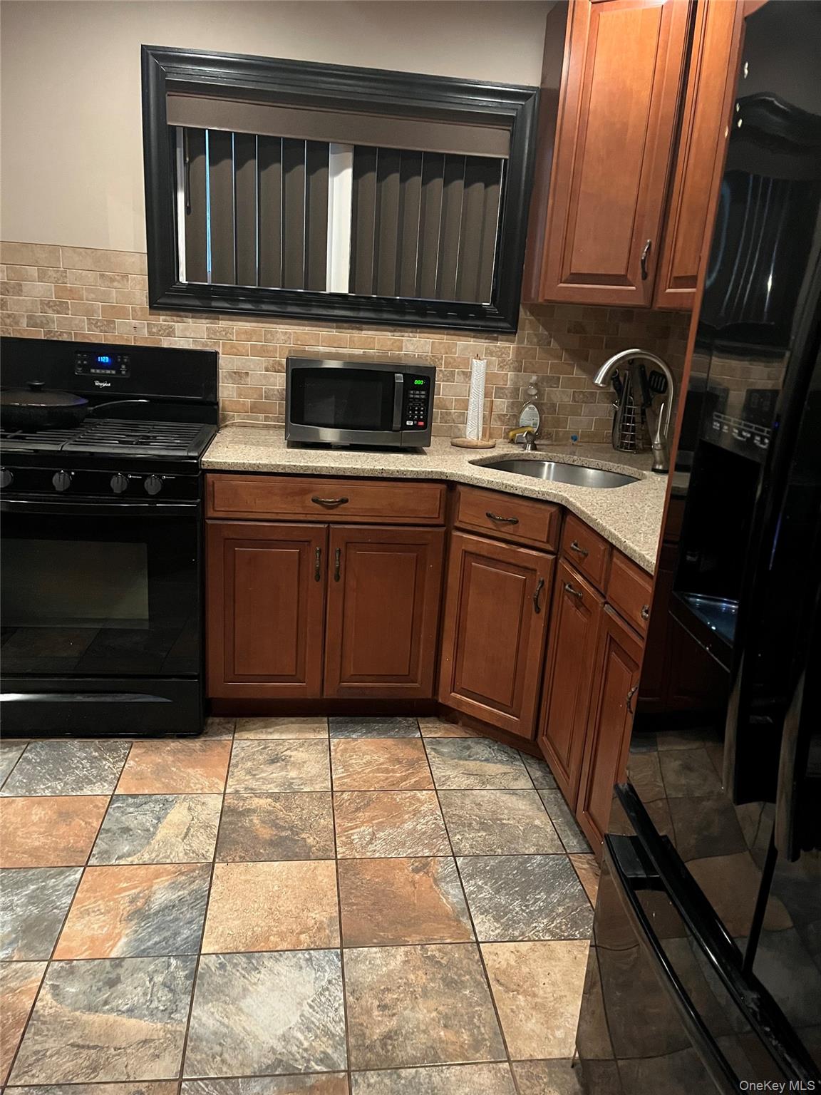 #4 photo, 1432 Lakeshore Drive, ناسو Massapequa Park , NY 11762