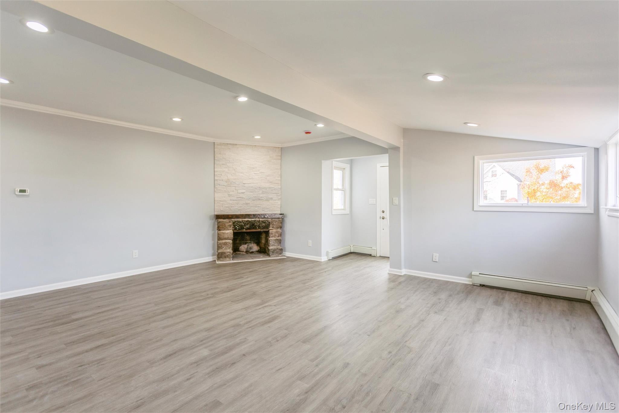 #2 photo, 12 HewLett Point Avenue, East Rockaway , NY 11518