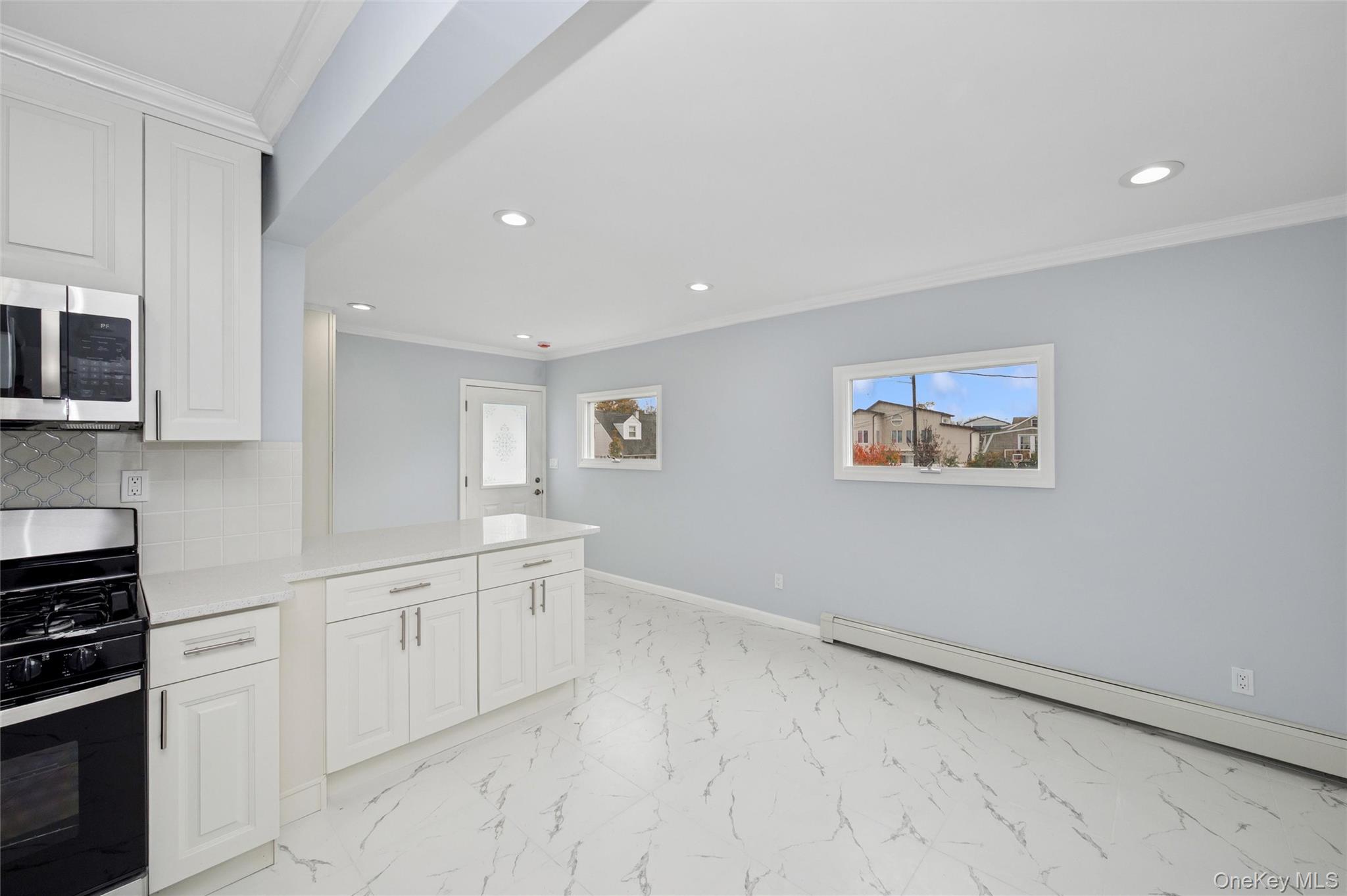 #5 photo, 12 HewLett Point Avenue, East Rockaway , NY 11518