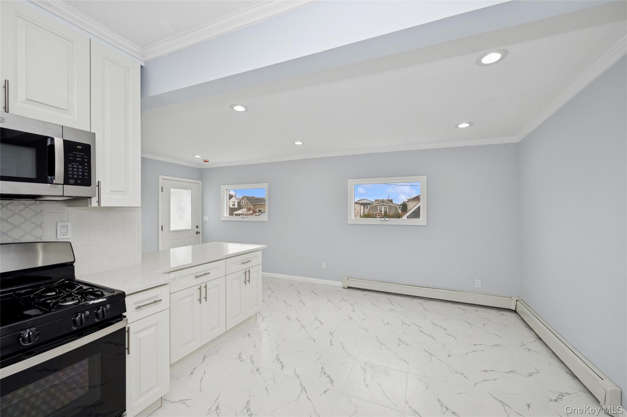 #6 photo, 12 HewLett Point Avenue, East Rockaway , NY 11518