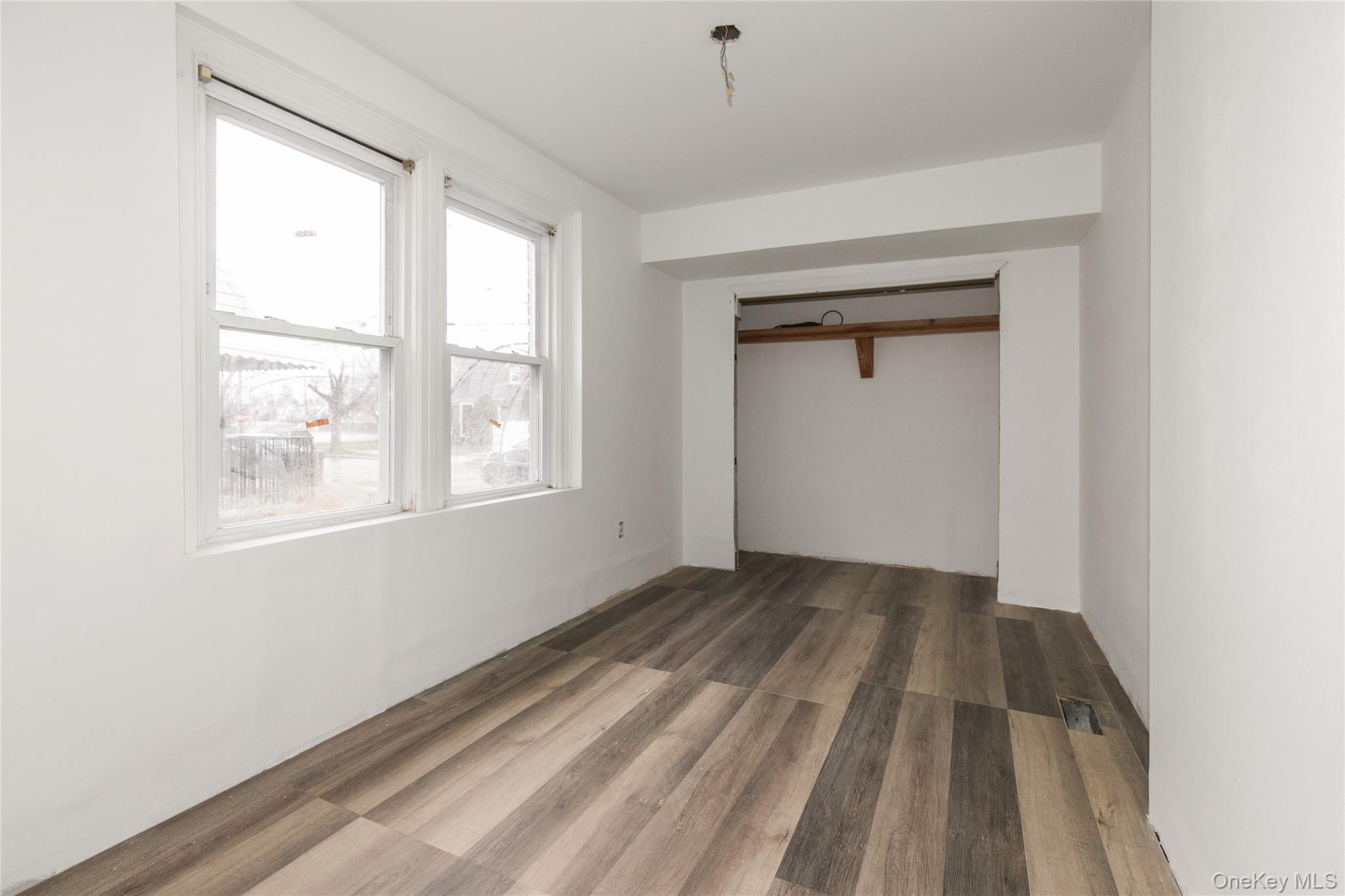 #12 photo, 15 Clyde Avenue, ناسو Hempstead , NY 11550