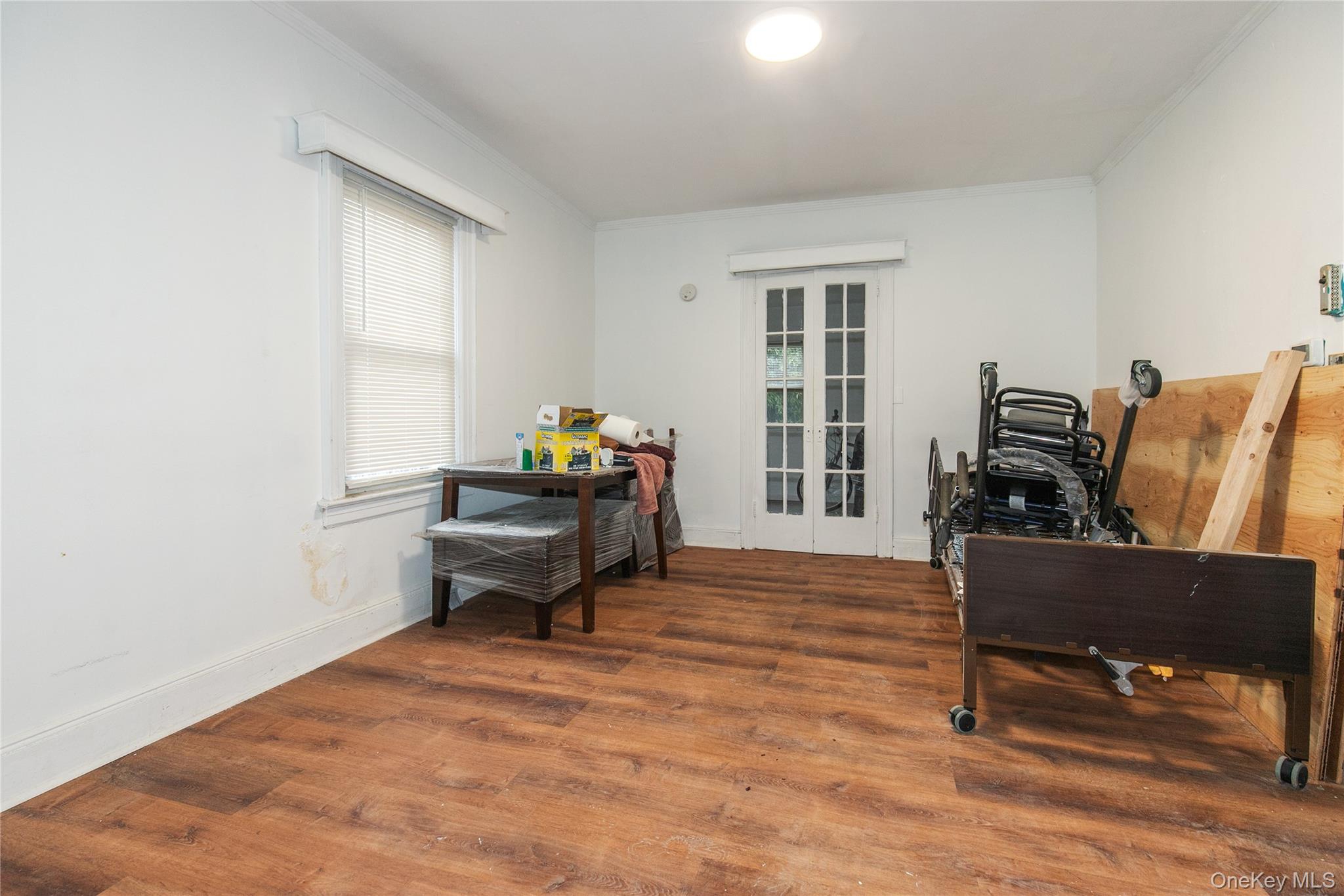 #17 photo, 15 Clyde Avenue, ناسو Hempstead , NY 11550