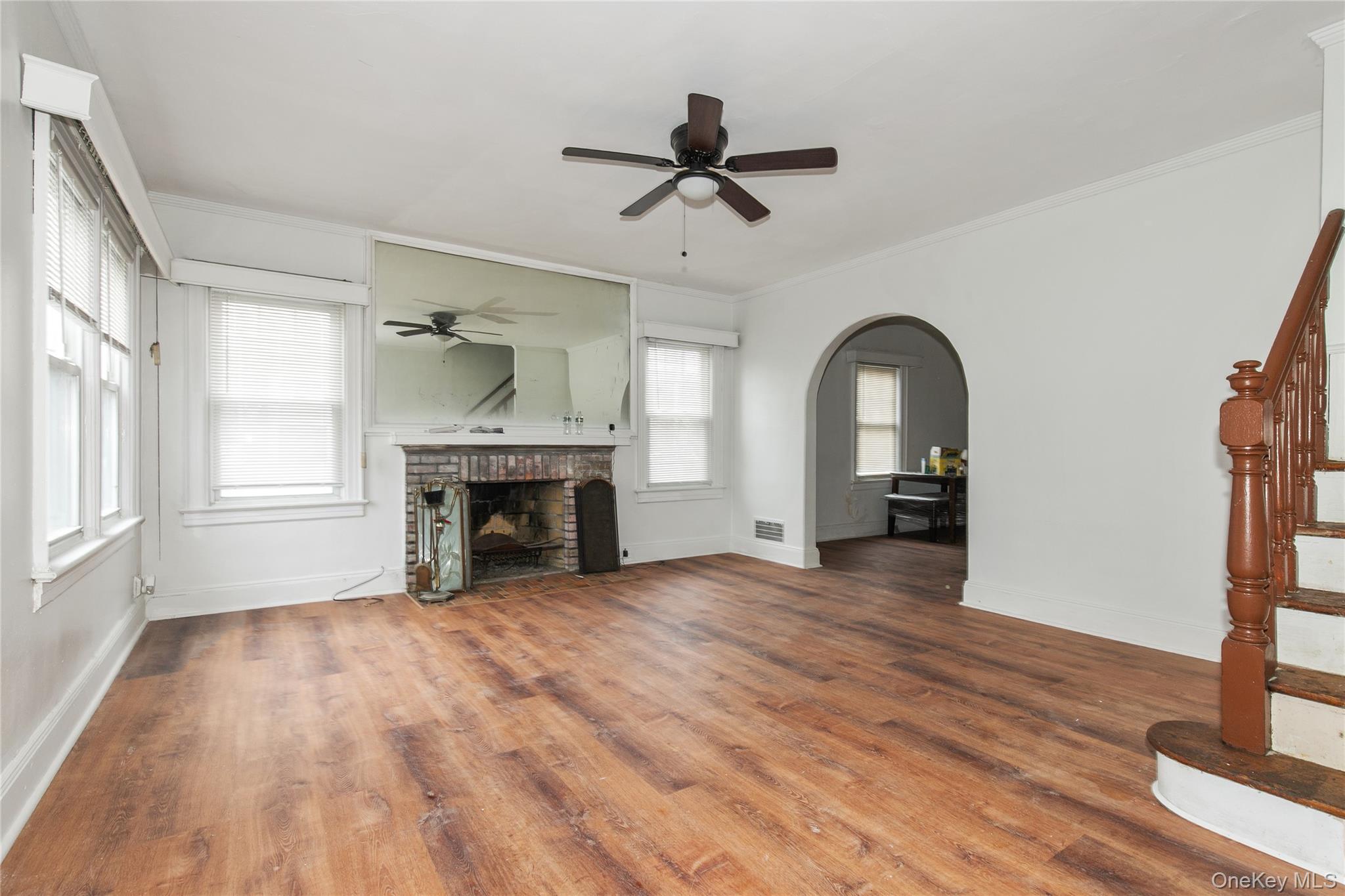 #6 photo, 15 Clyde Avenue, ناسو Hempstead , NY 11550